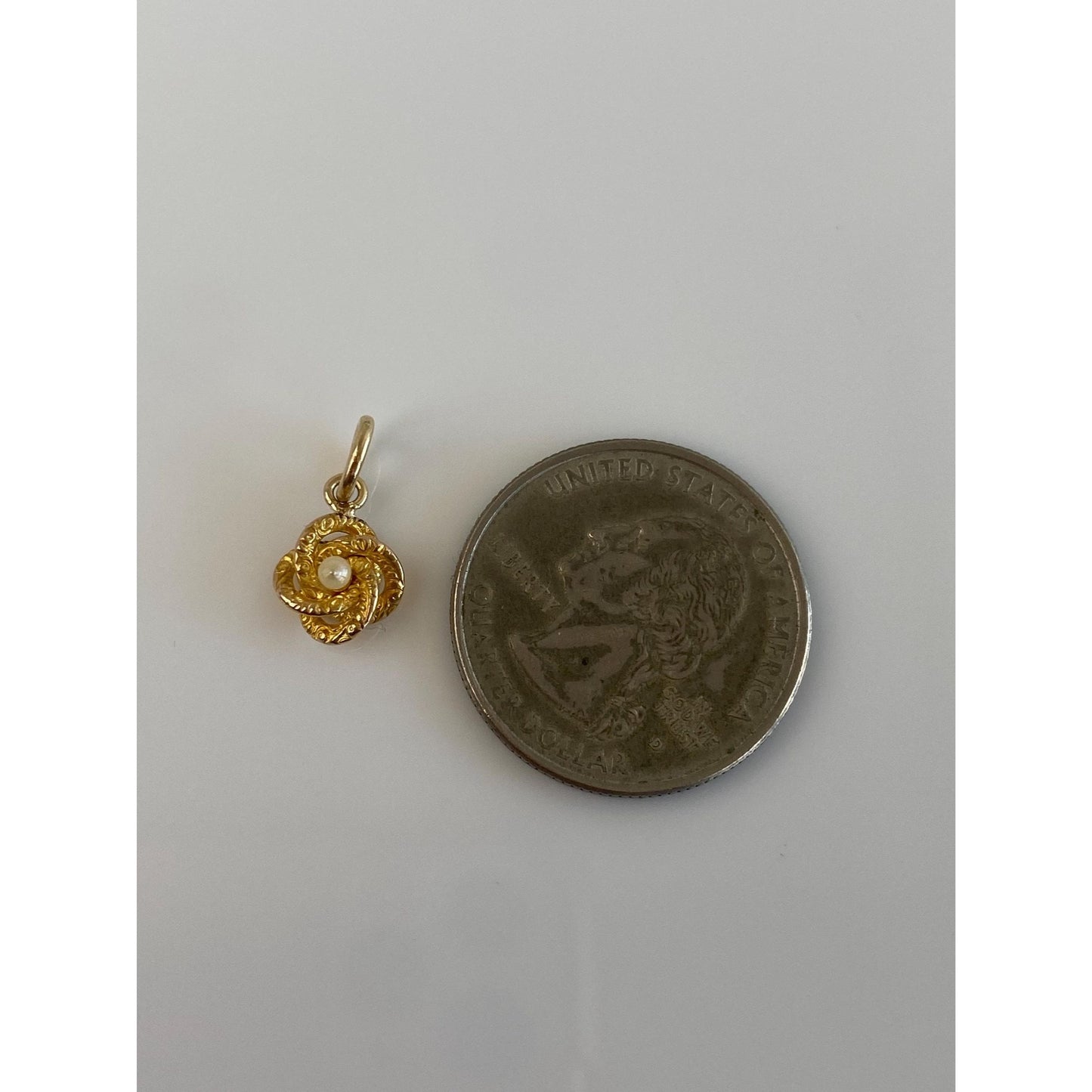 Vintage 18k Yellow Gold Seed Pearl Knot Charm