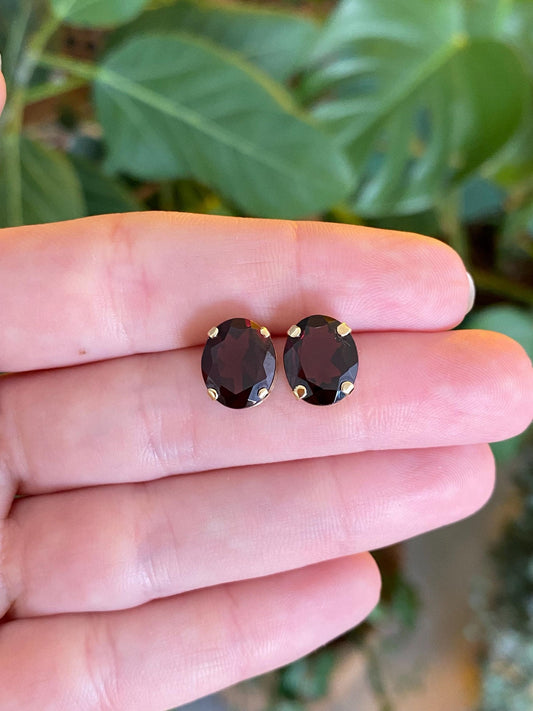 Vintage Solid 14k Yellow Gold Garnet Stud Earrings
