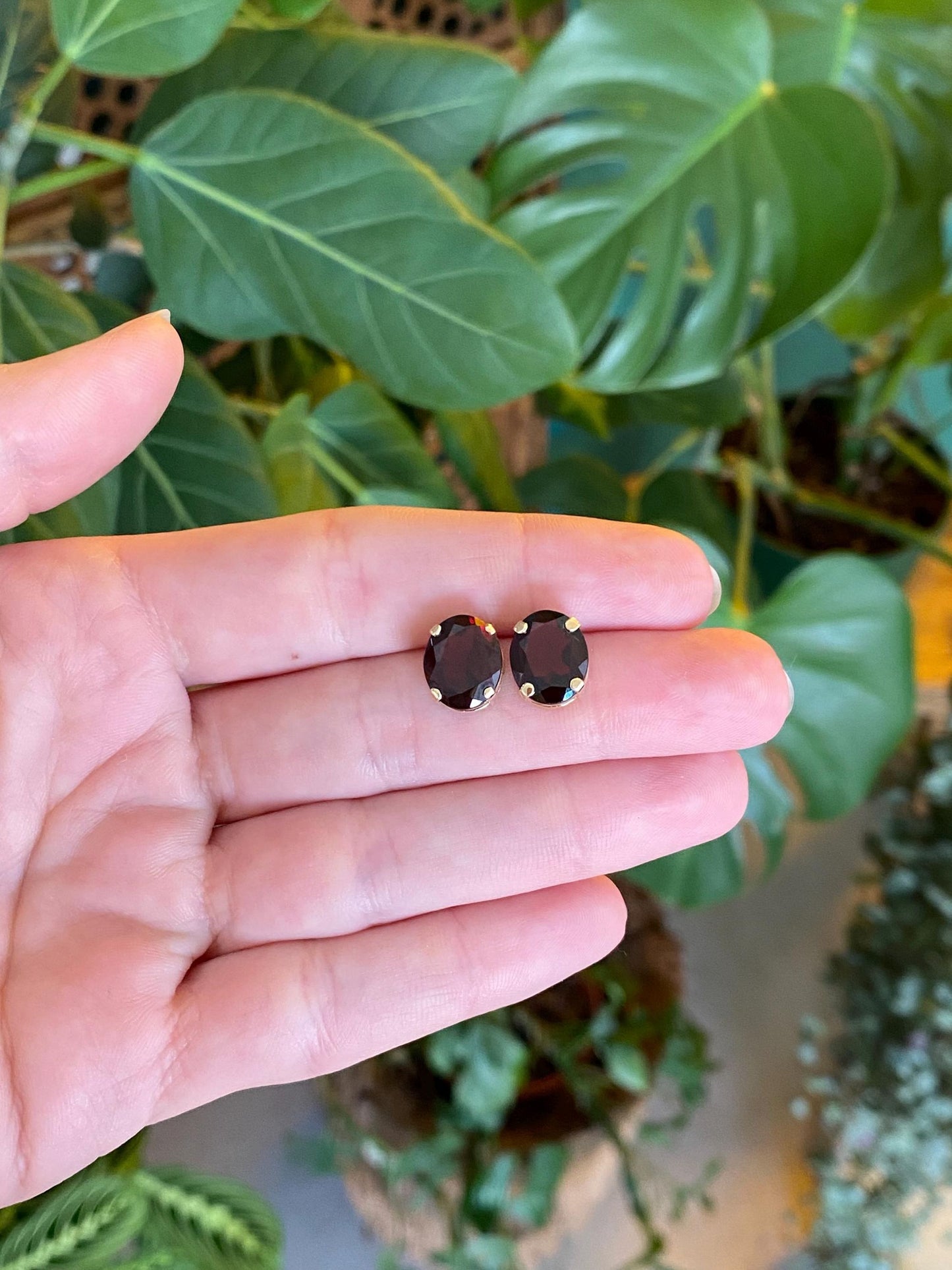 Vintage Solid 14k Yellow Gold Garnet Stud Earrings