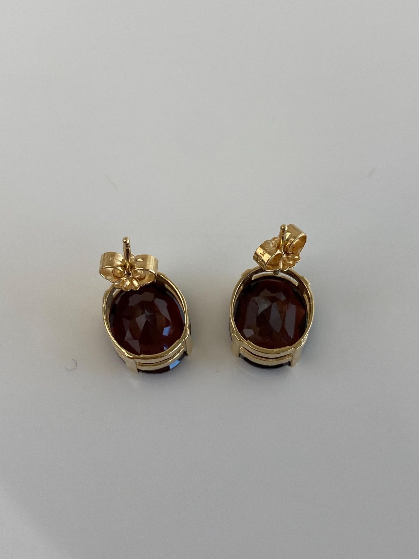 Vintage Solid 14k Yellow Gold Garnet Stud Earrings