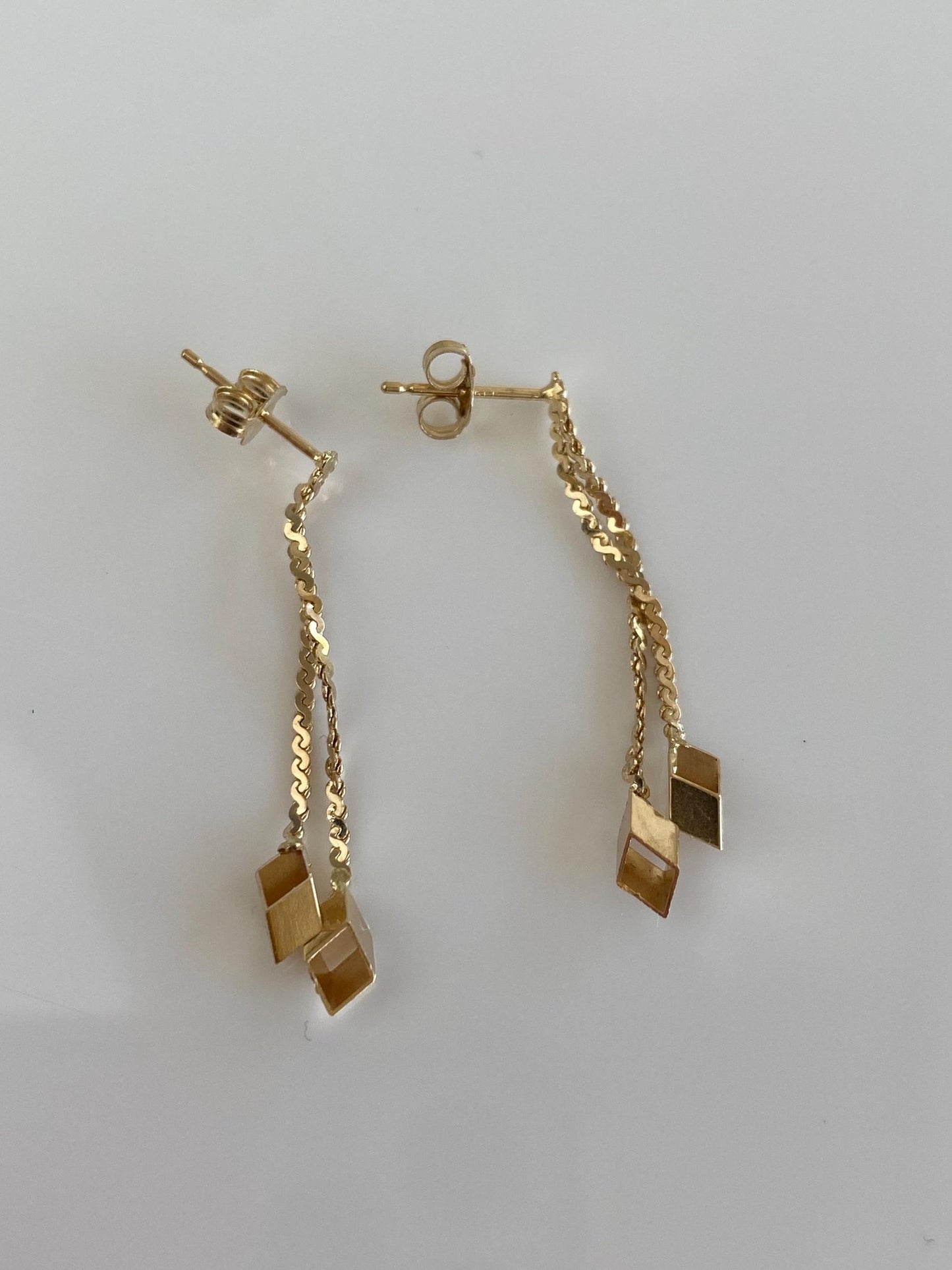 Vintage Solid 14k Yellow Gold Open Cube Serpentine Chain Dangle Stud Earrings