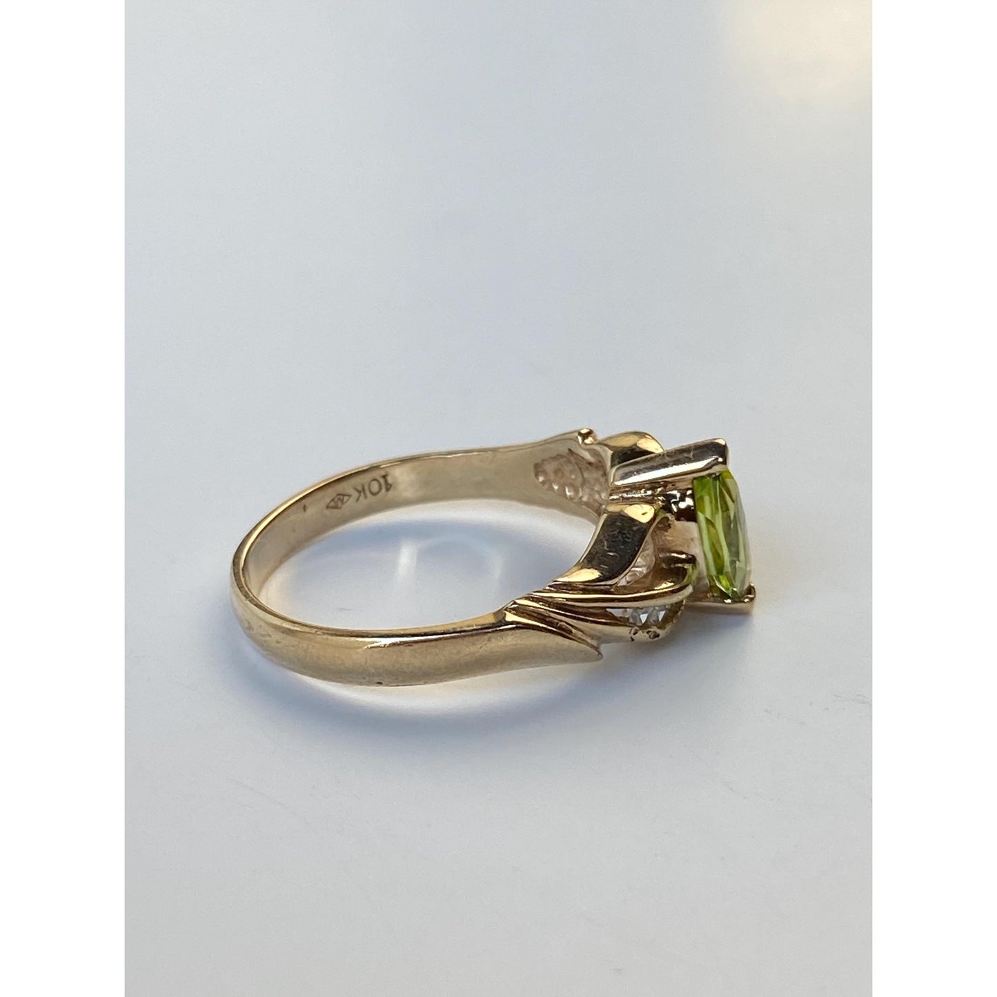 Solid 10k Yellow Gold Peridot Diamond Ring - Size 6.25