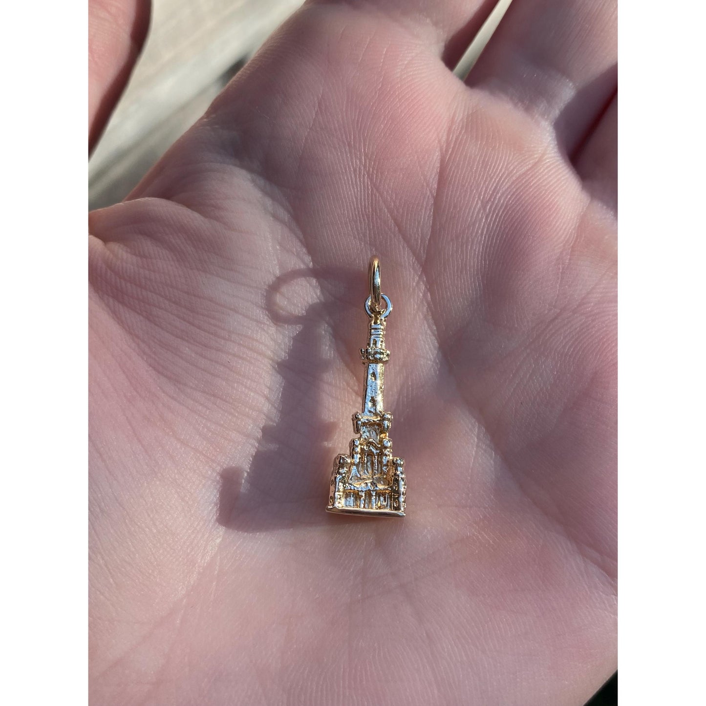 Vintage Solid 14k Yellow Gold Chicago Water Tower Charm
