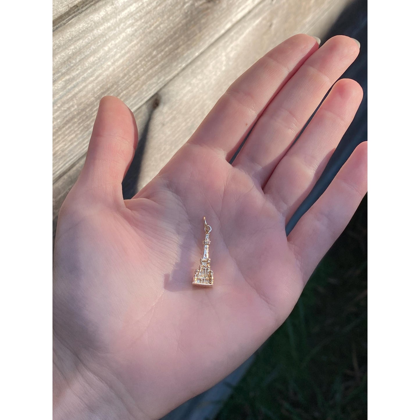 Vintage Solid 14k Yellow Gold Chicago Water Tower Charm