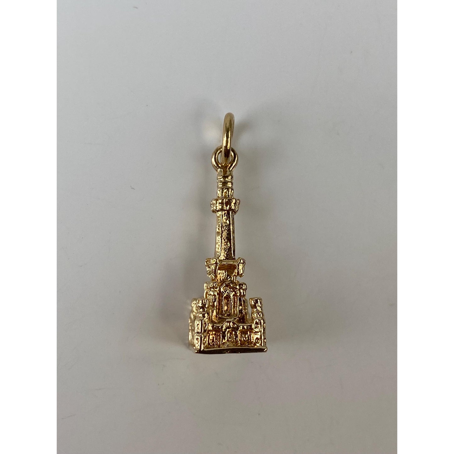 Vintage Solid 14k Yellow Gold Chicago Water Tower Charm