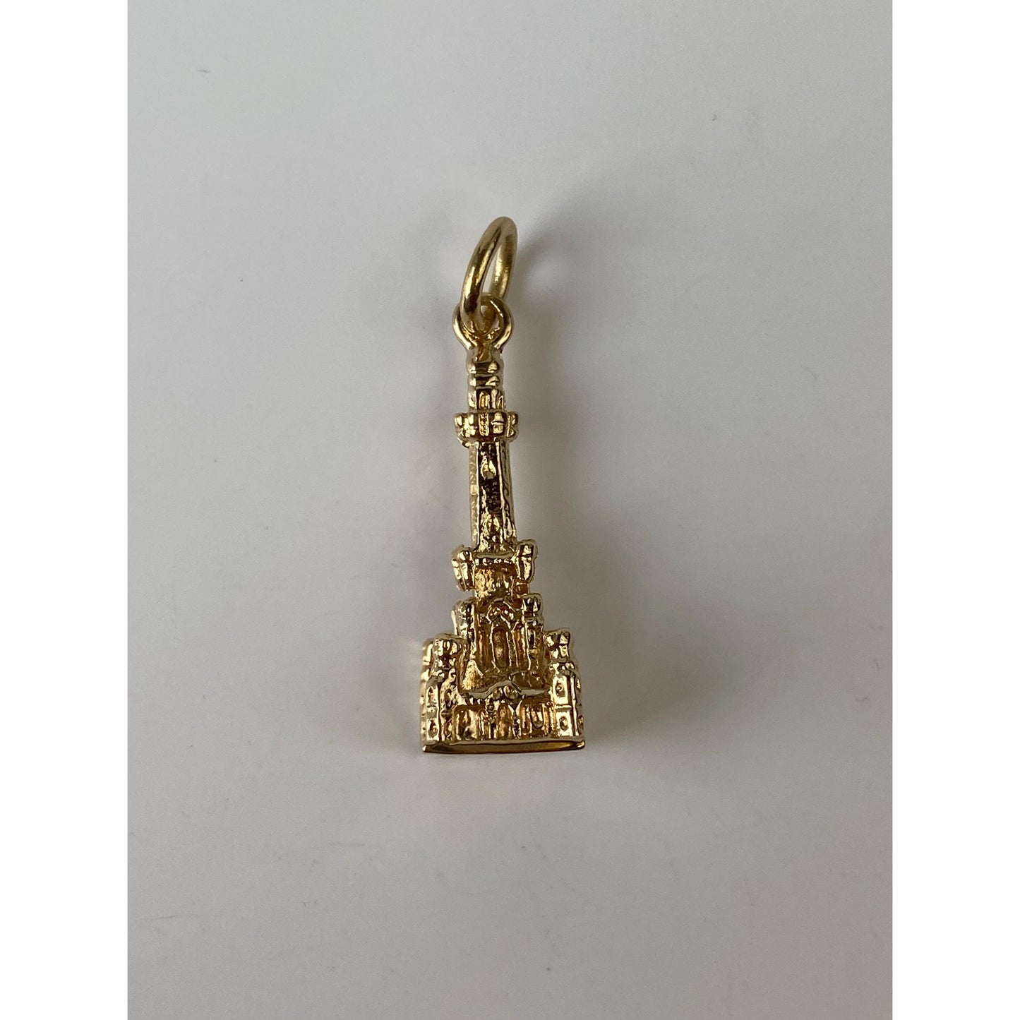 Vintage Solid 14k Yellow Gold Chicago Water Tower Charm