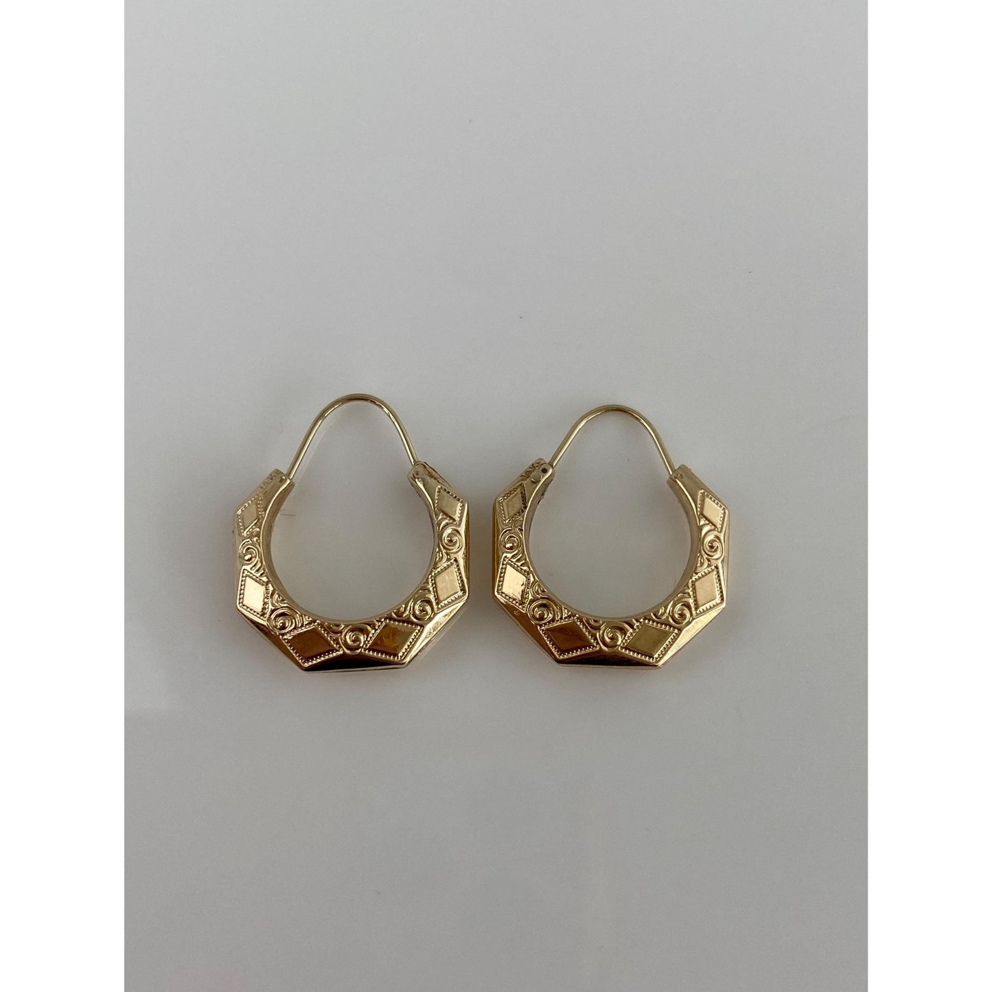 Vintage 14k Yellow Gold Pattern Hexagonal Hoop Earrings