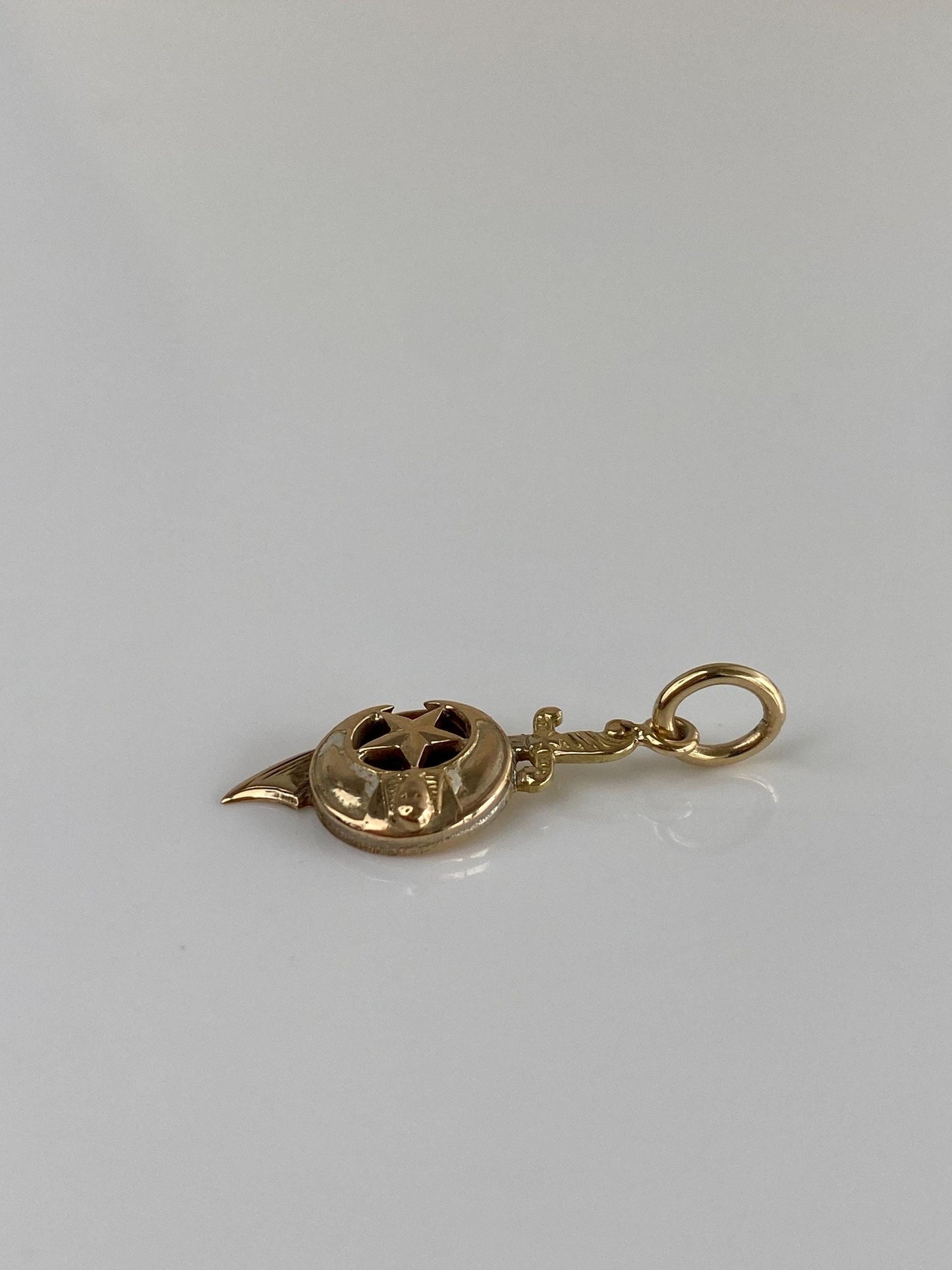 Vintage Solid 14k Yellow Gold Enamel Freemason Charm