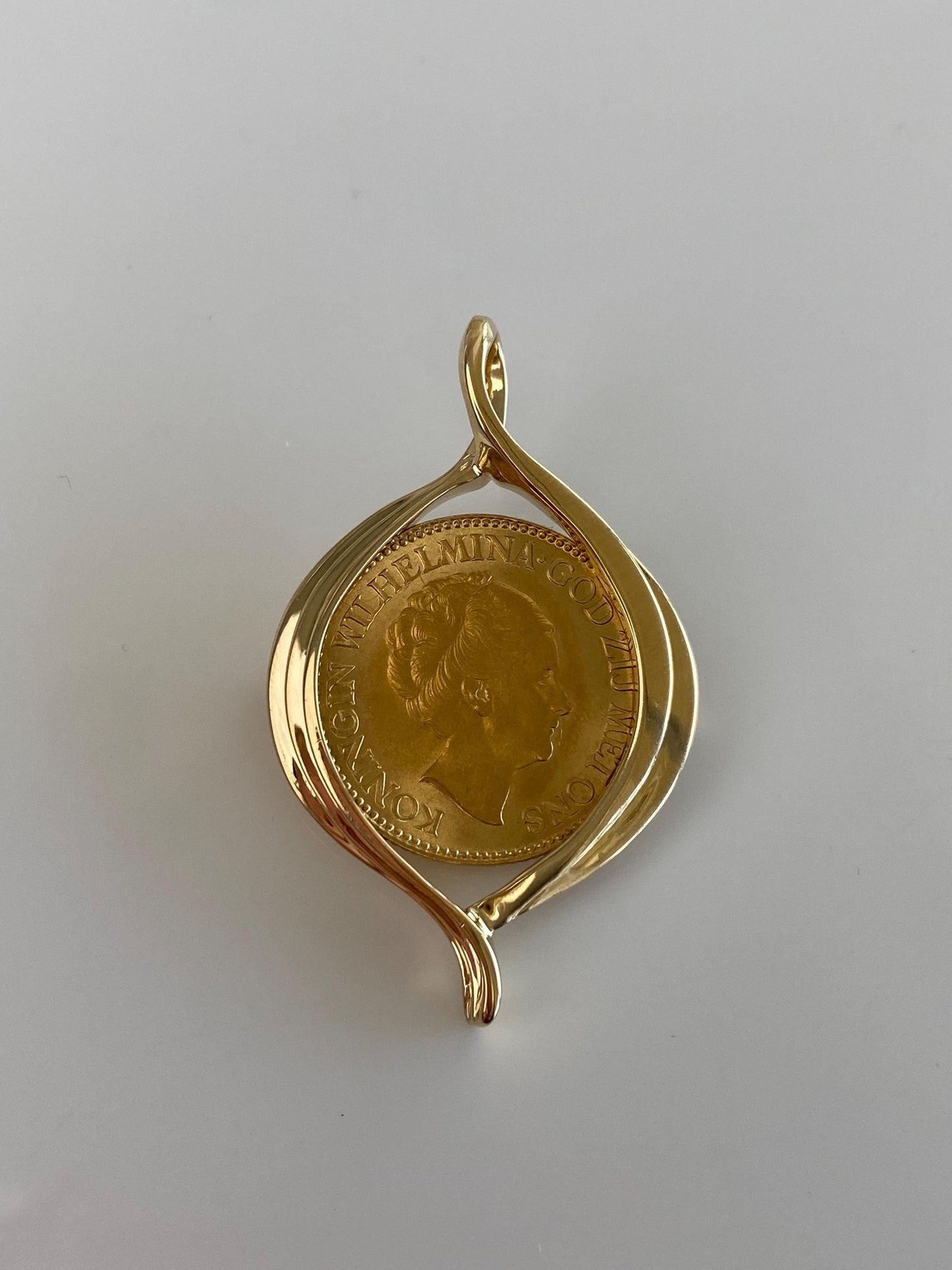 Vintage Solid Netherlands 10 Gulden Coin in 14k Yellow Gold Frame Brooch Pin Charm