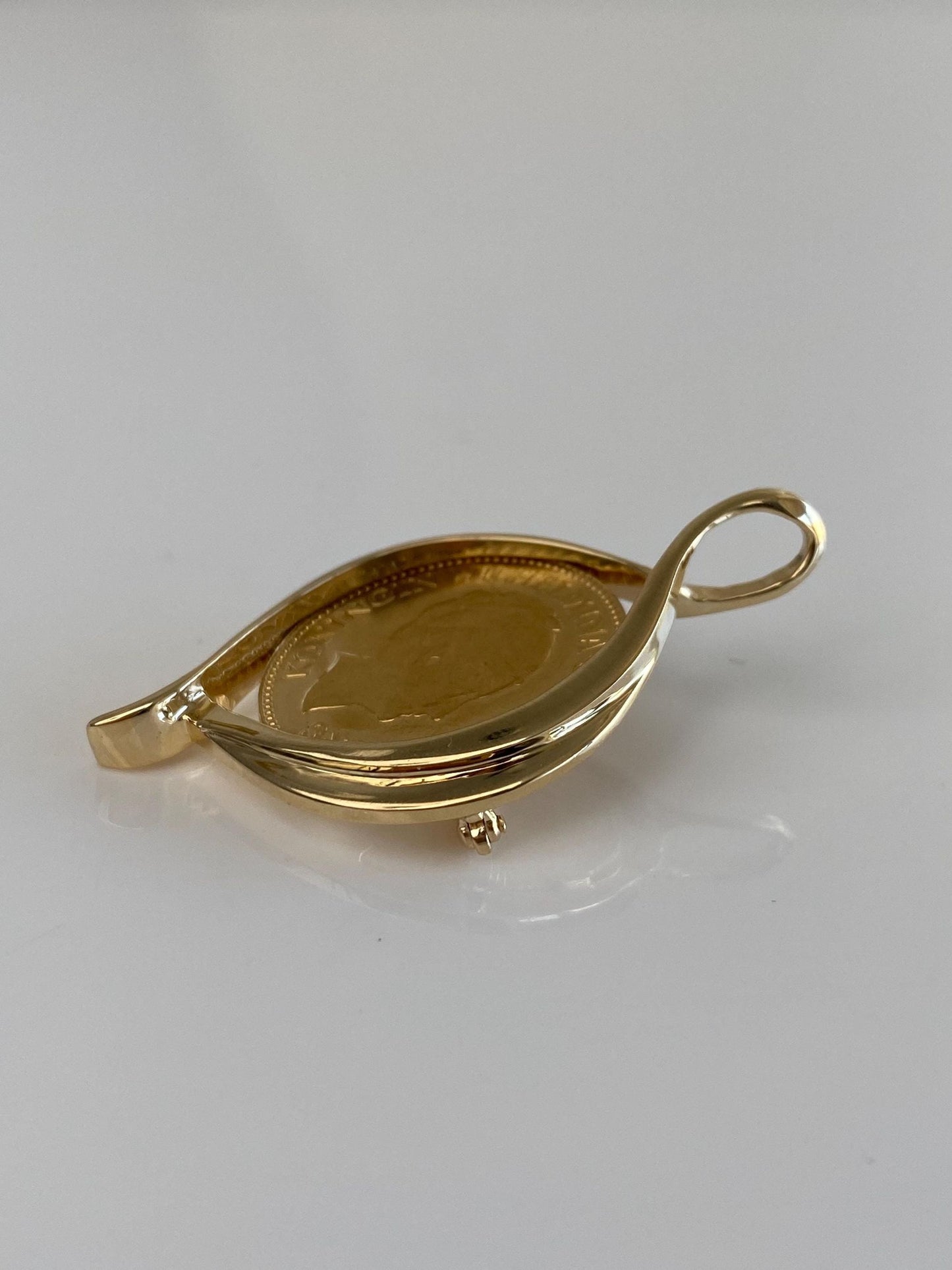 Vintage Solid Netherlands 10 Gulden Coin in 14k Yellow Gold Frame Brooch Pin Charm