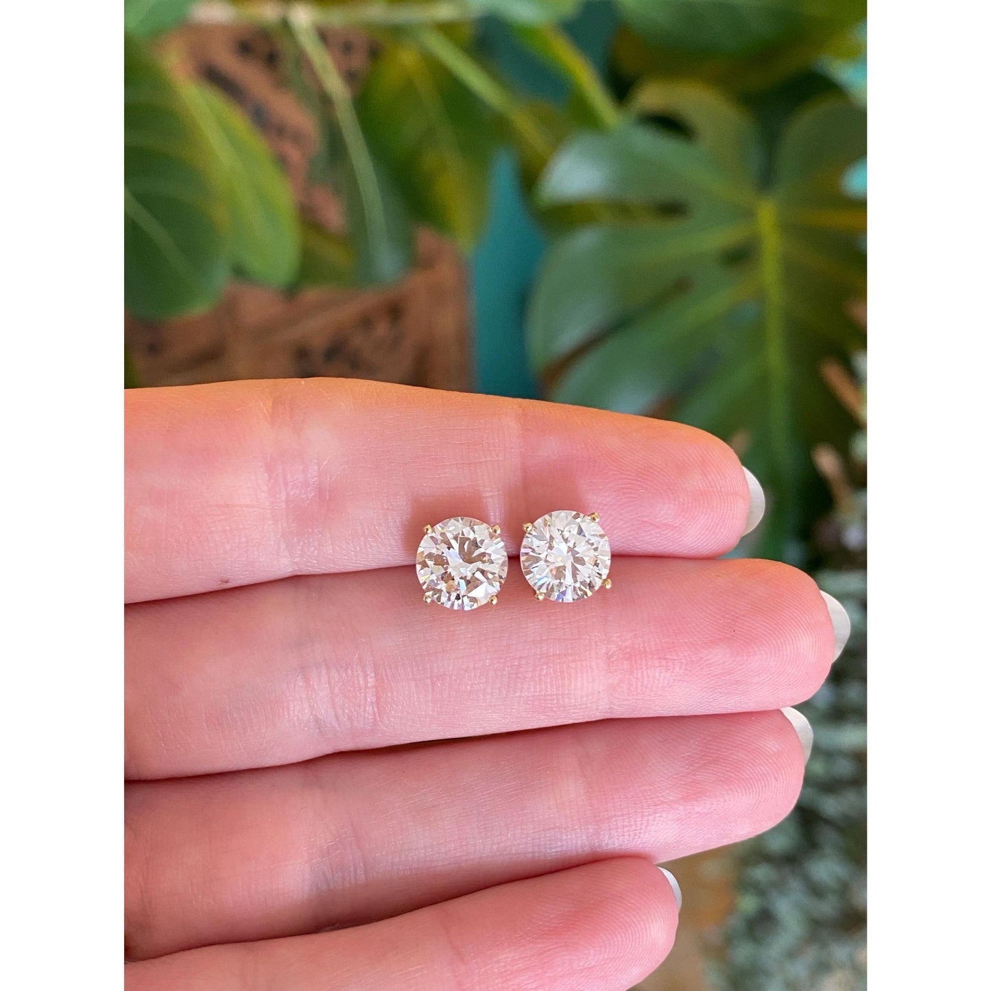 Solid 14k Yellow Gold Cubic Zirconia Stud Earrings