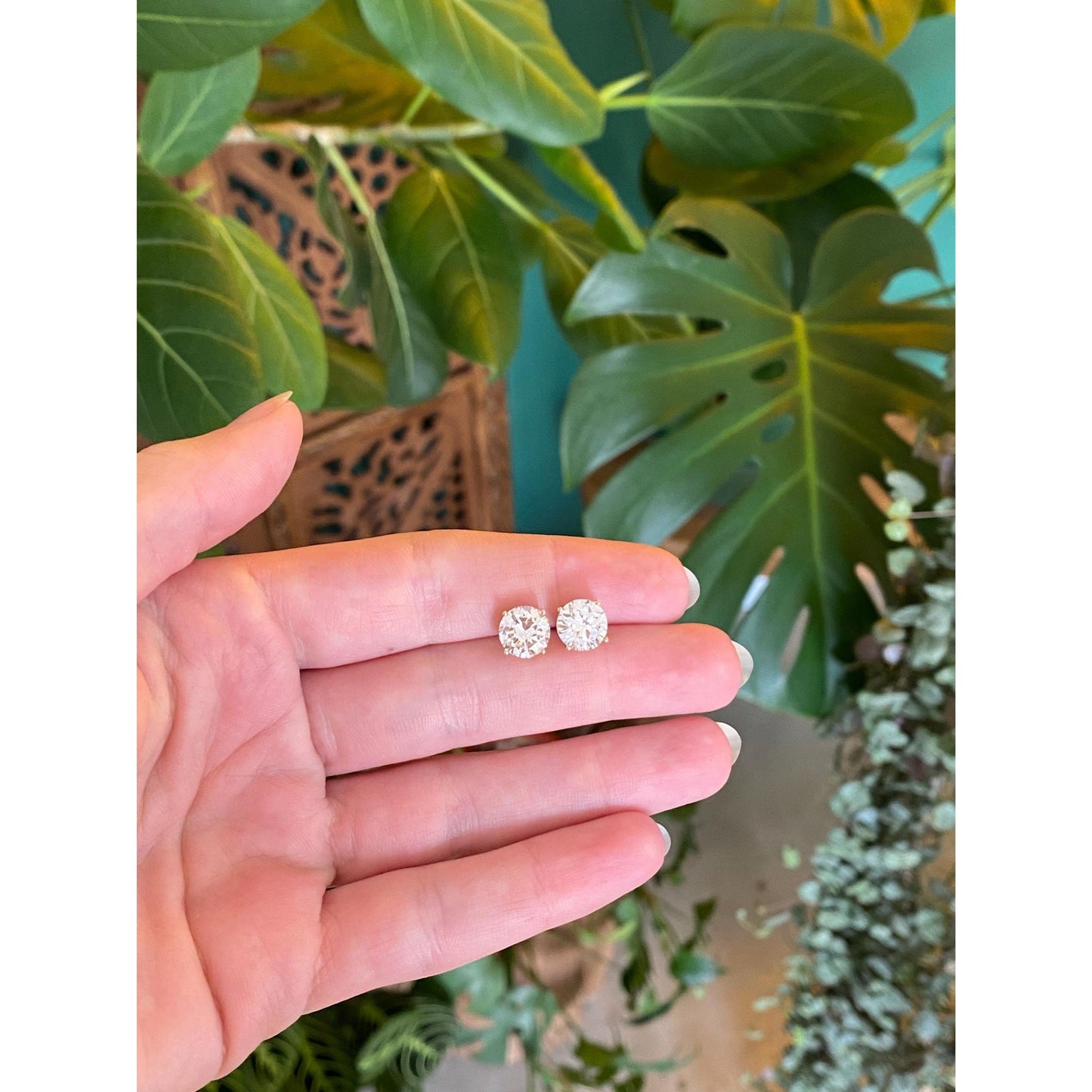 Solid 14k Yellow Gold Cubic Zirconia Stud Earrings