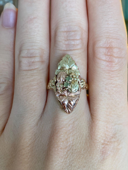 Vintage Solid 10k Black Hills Gold Green Stone Leaves Ring - Size 7