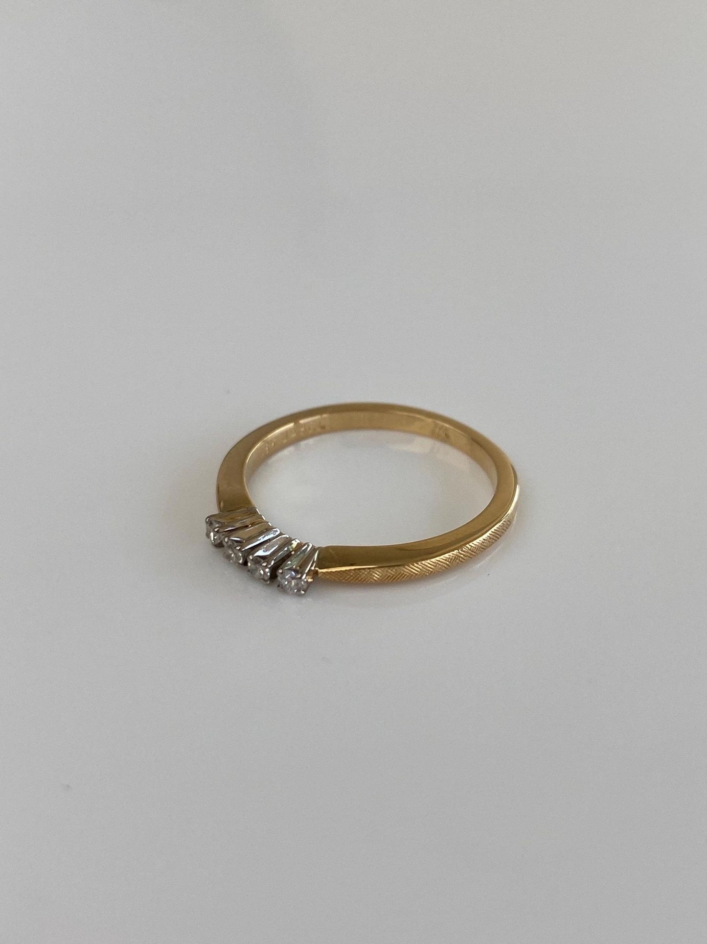 Vintage Solid 18k White & Yellow Gold Diamond Row Ring - Size 5.75
