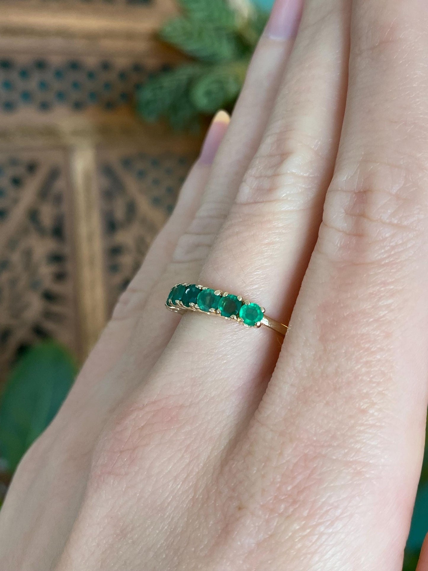 Vintage Solid 14k Yellow Gold Emerald Ring Band - Size 8