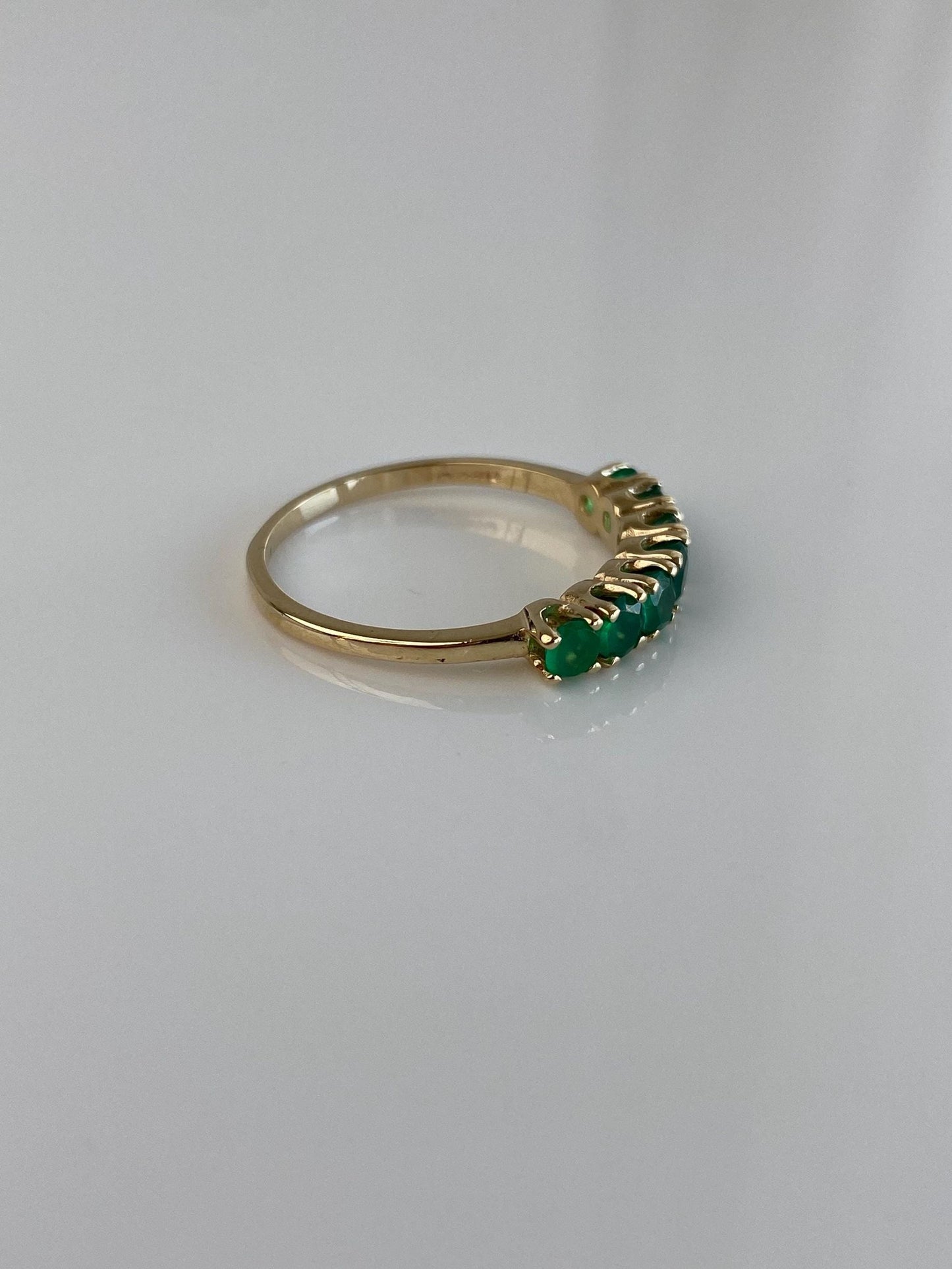 Vintage Solid 14k Yellow Gold Emerald Ring Band - Size 8