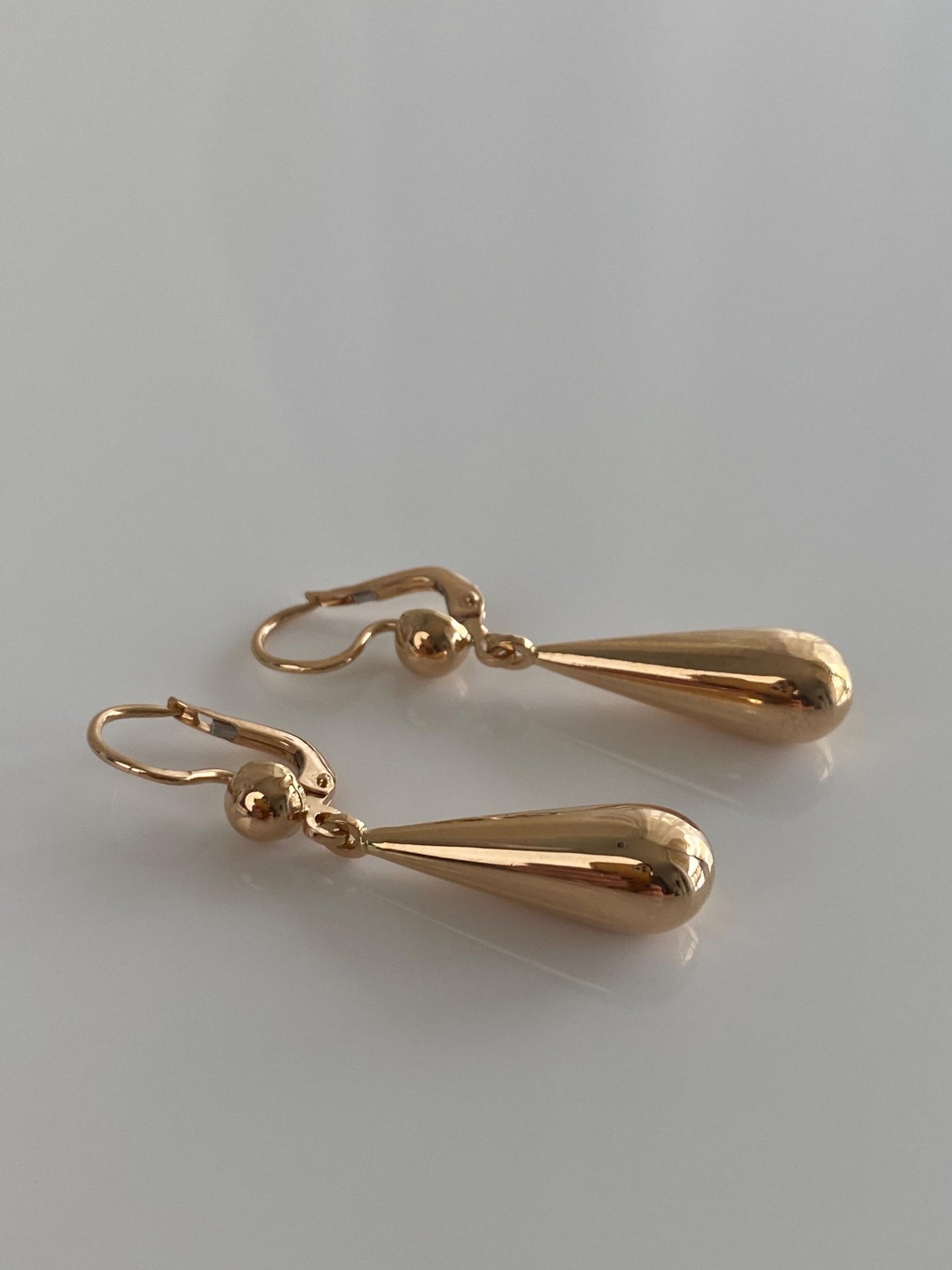 Vintage 18k Rose Gold Teardrop Dangle Earrings