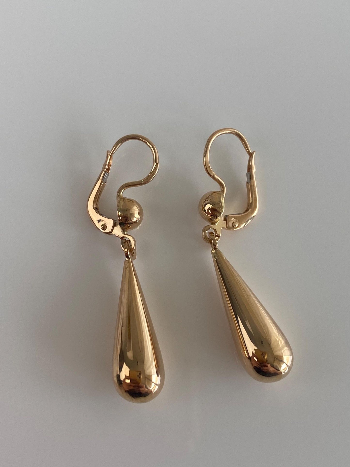 Vintage 18k Rose Gold Teardrop Dangle Earrings
