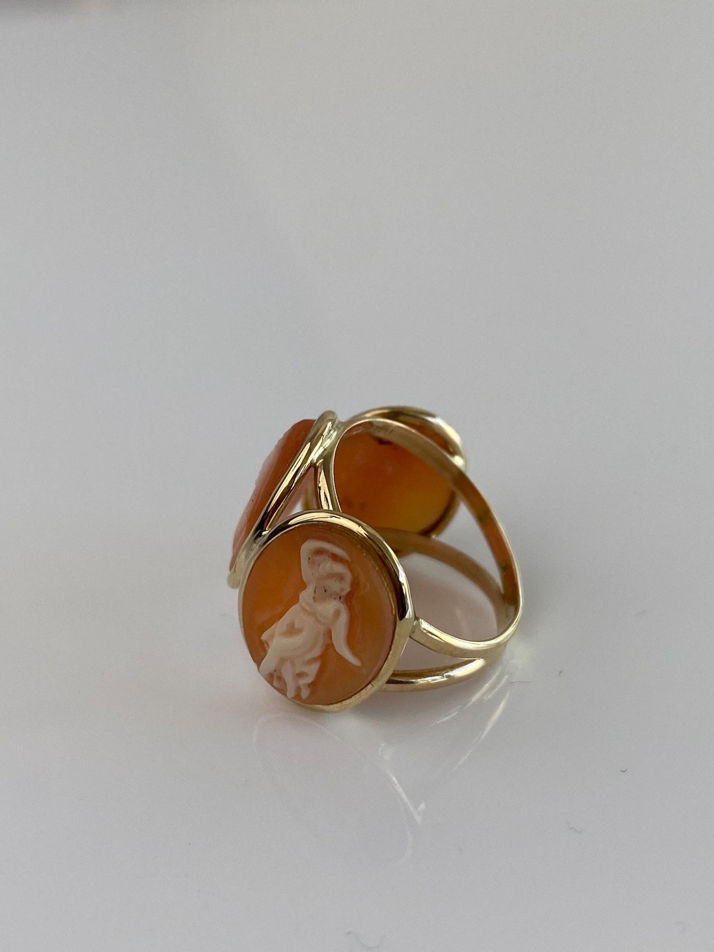 Vintage Solid 14k Yellow Gold Triple Cameo Ring - Size 4.5
