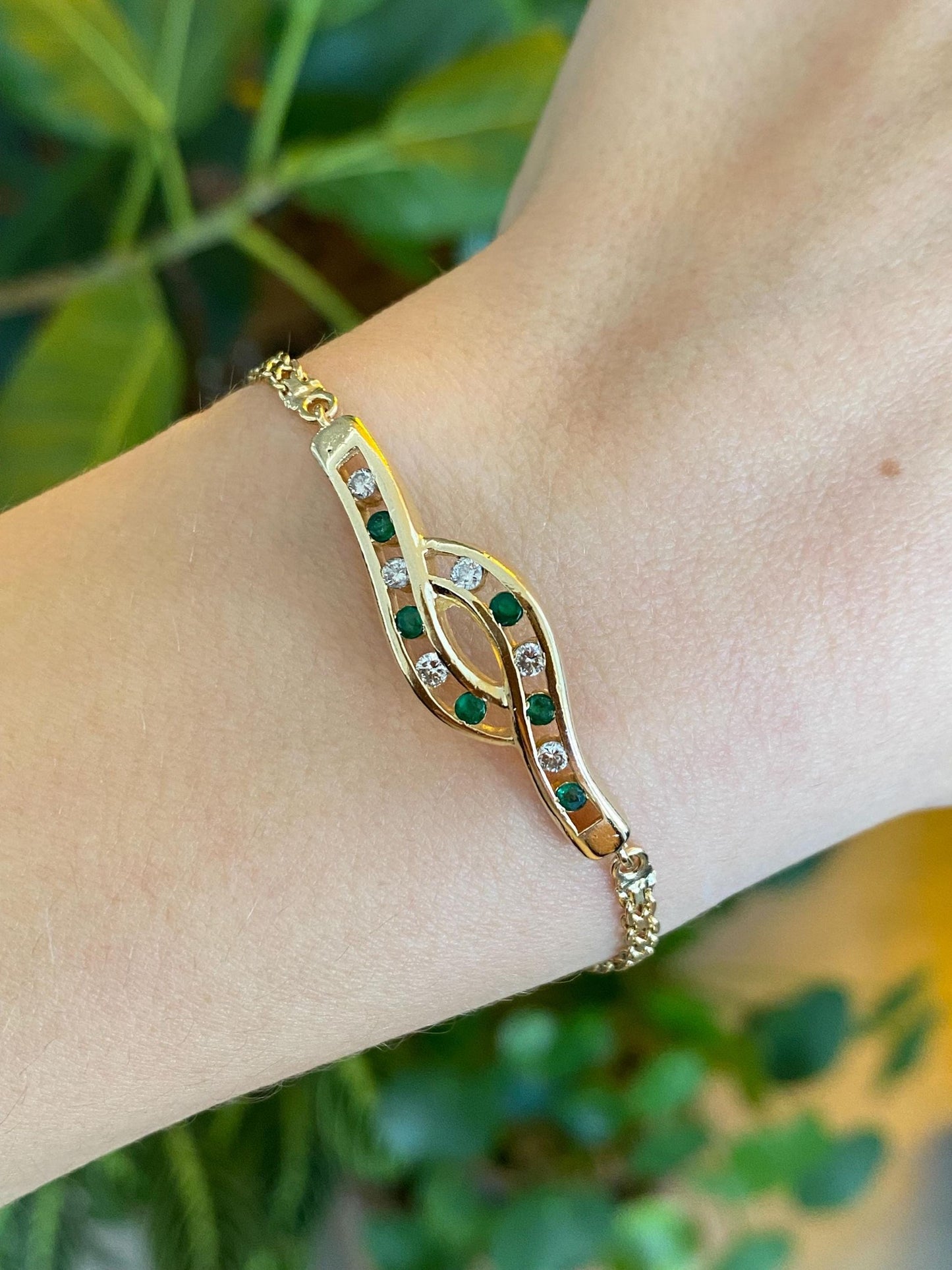 Vintage Solid 14k Yellow Gold Diamond Emerald Bismark Chain Bracelet - 6.5 inches