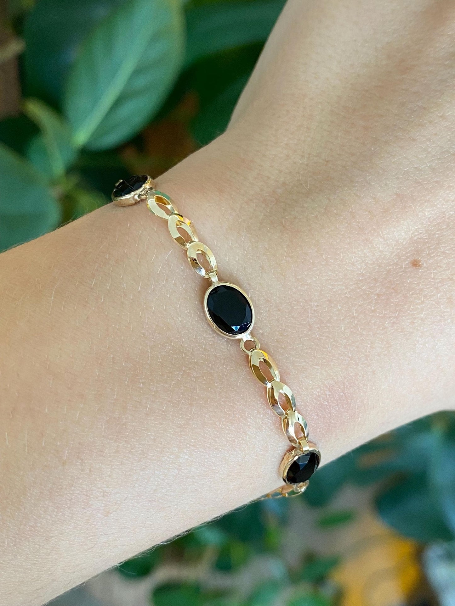 Vintage 10k Yellow Gold Onyx Fancy Link Bracelet - 7 inches