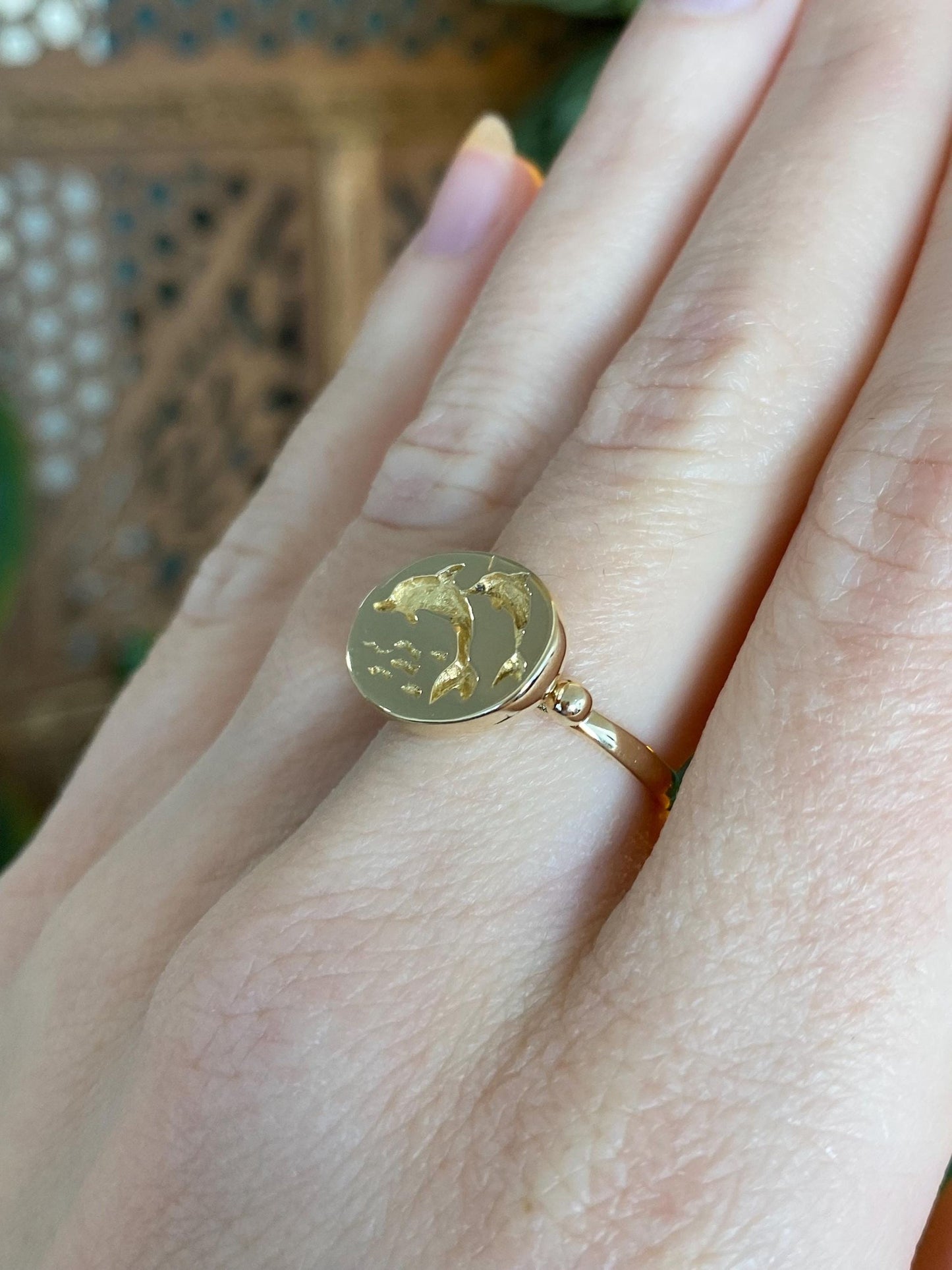 Vintage Solid 14k Yellow Gold Dolphins Wax Seal Ring - Size 6.25