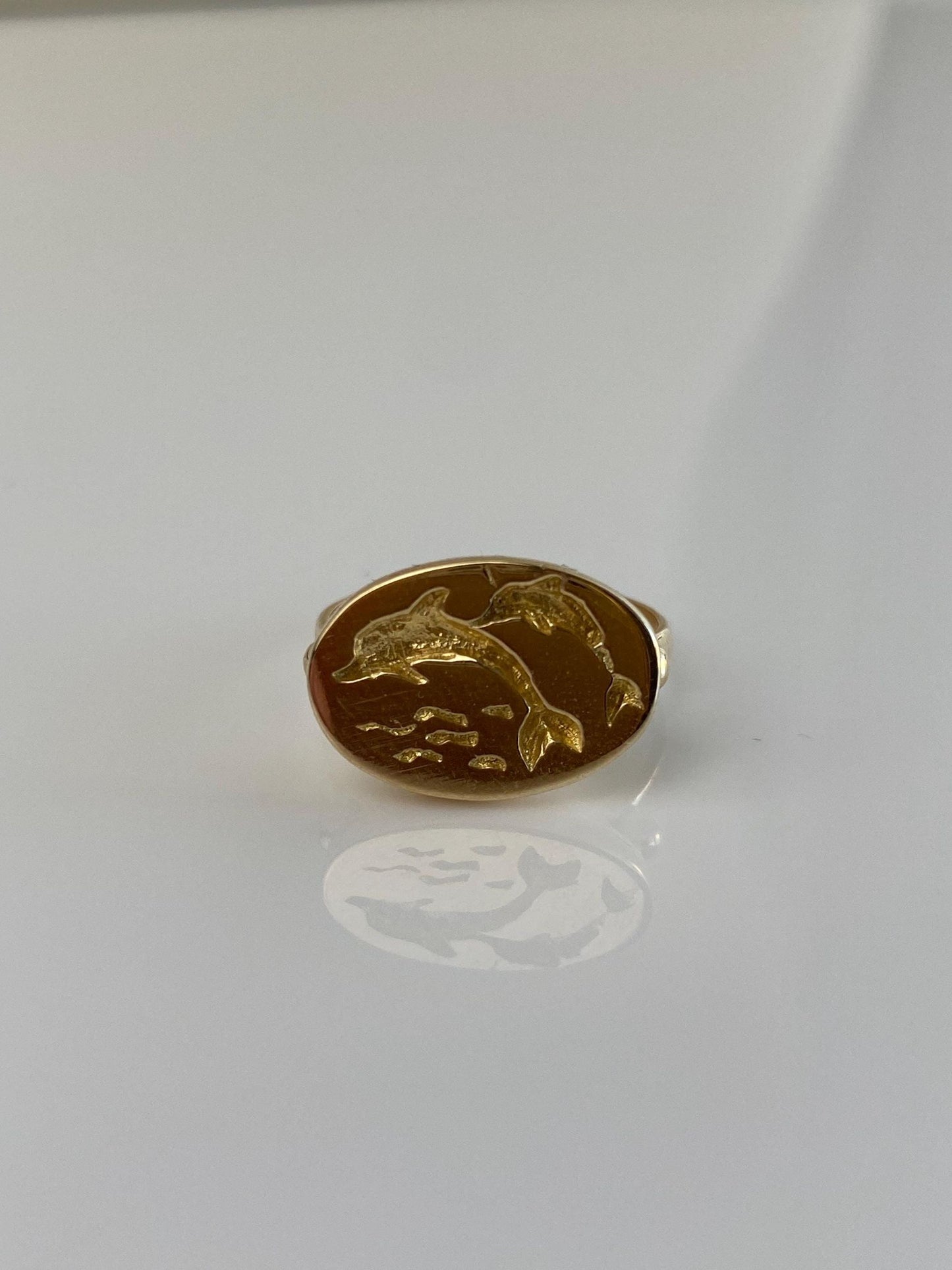 Vintage Solid 14k Yellow Gold Dolphins Wax Seal Ring - Size 6.25