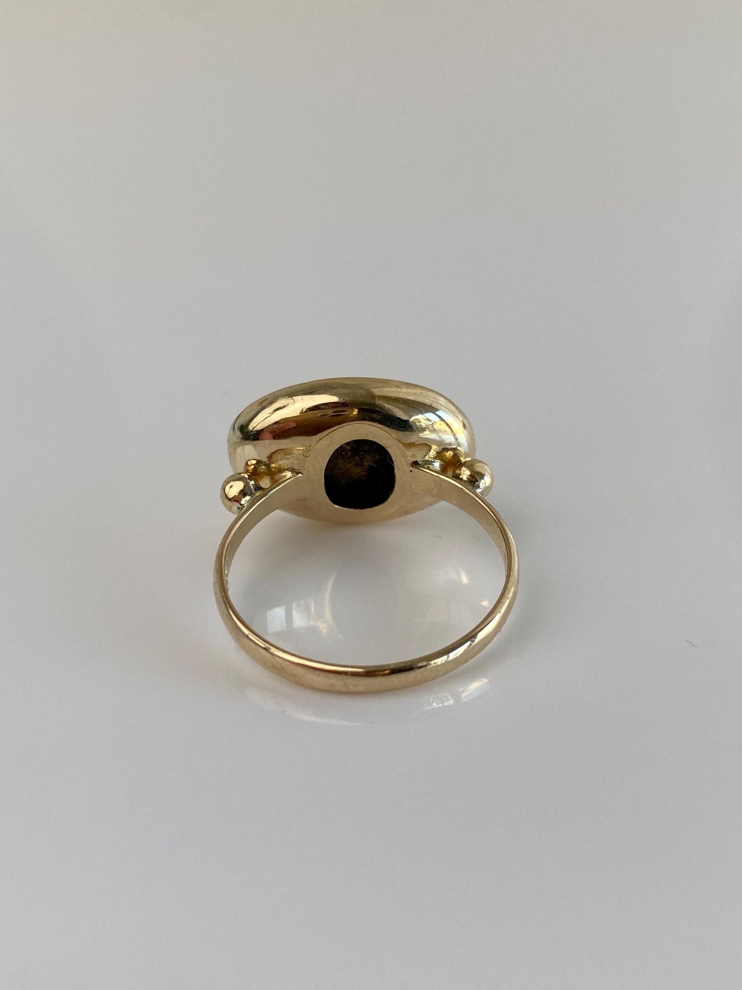 Vintage Solid 14k Yellow Gold Dolphins Wax Seal Ring - Size 6.25