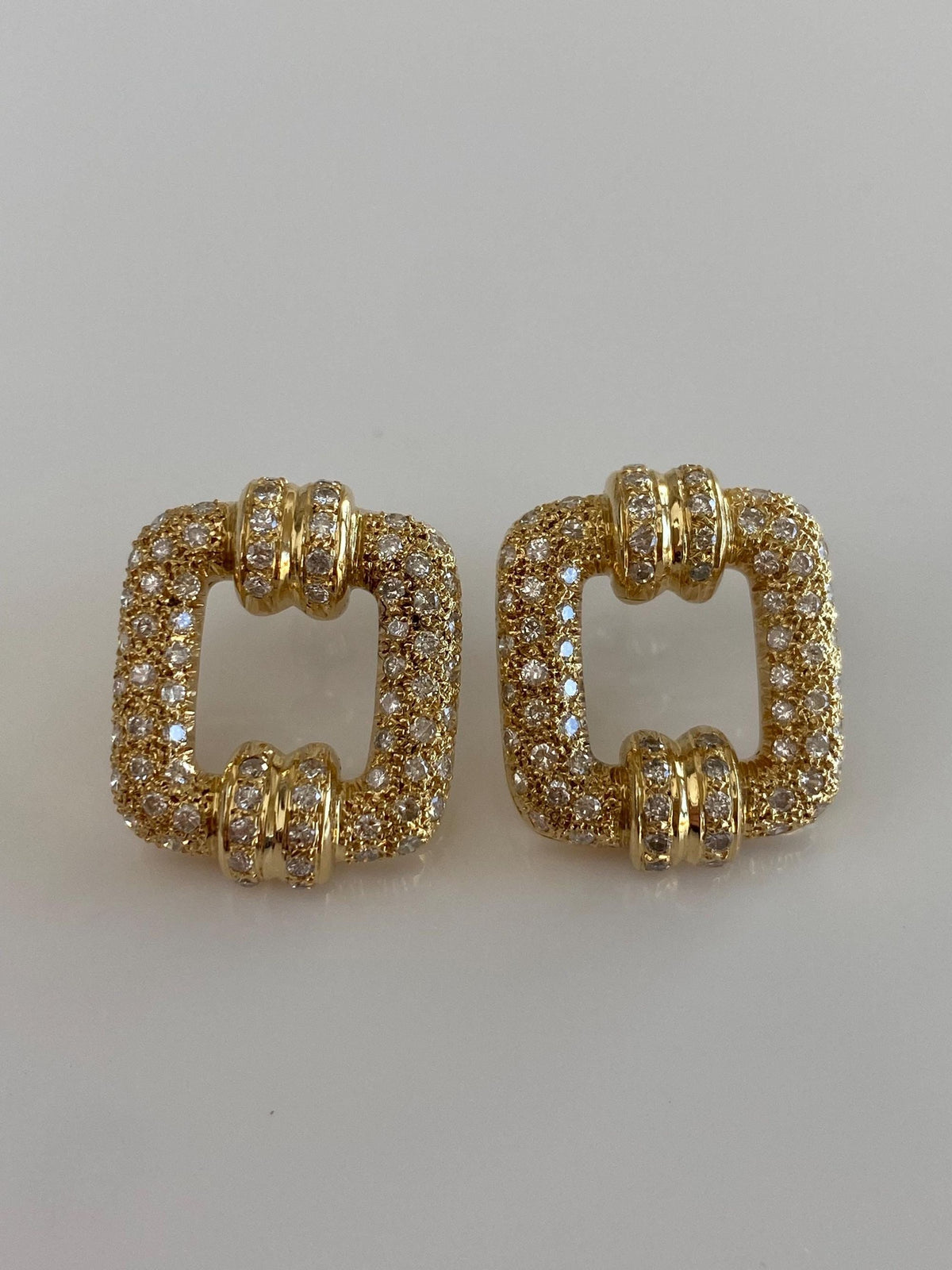 Vintage Solid 18k Yellow Gold Diamond Pave Link Style Drop Earrings