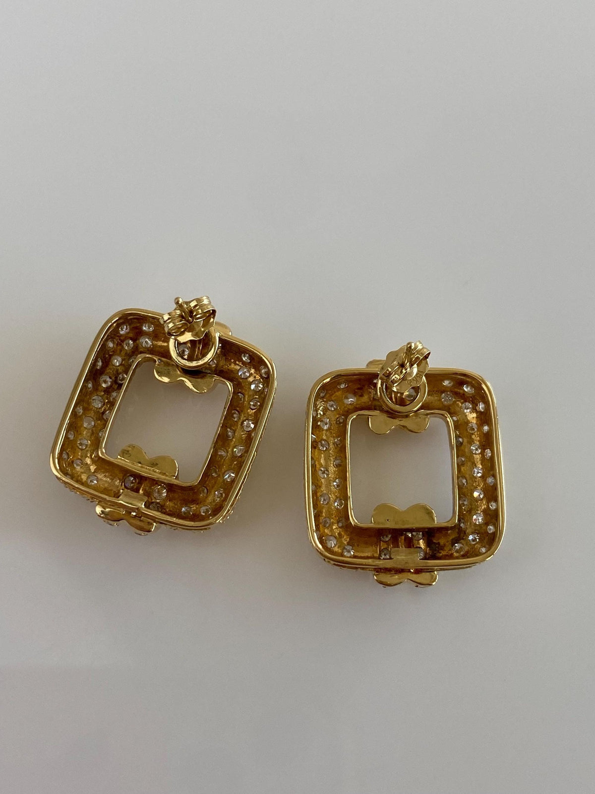 Vintage Solid 18k Yellow Gold Diamond Pave Link Style Drop Earrings