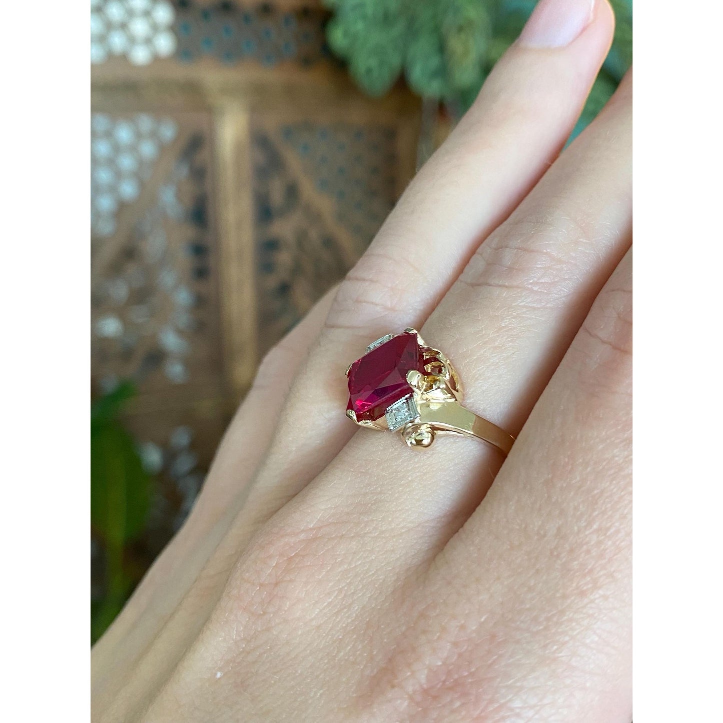 Vintage Solid 14k Yellow Gold Pink & Clear Sapphire Ring - Size 6