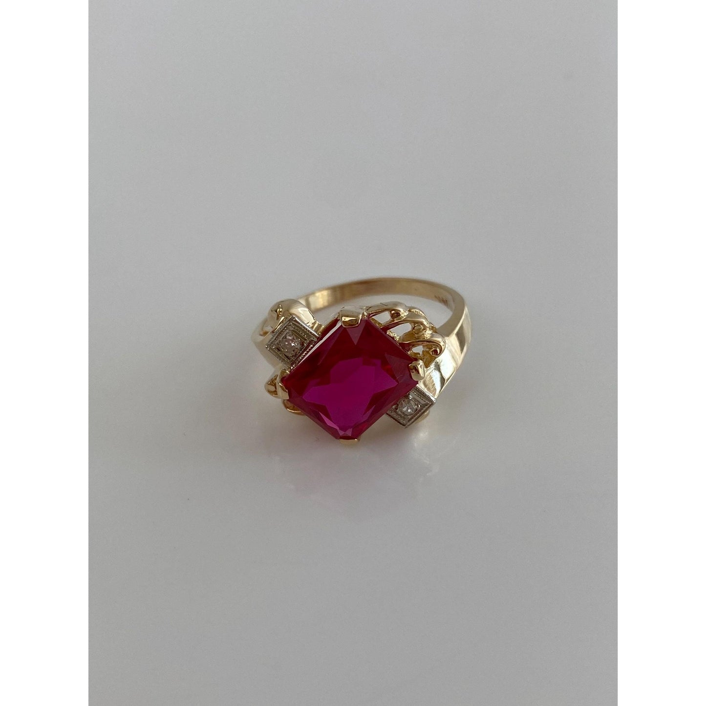 Vintage Solid 14k Yellow Gold Pink & Clear Sapphire Ring - Size 6