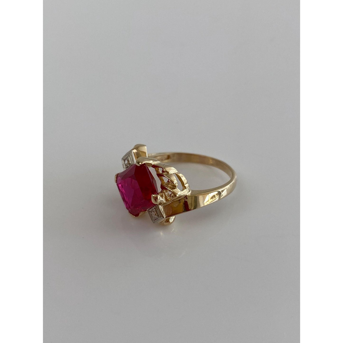Vintage Solid 14k Yellow Gold Pink & Clear Sapphire Ring - Size 6