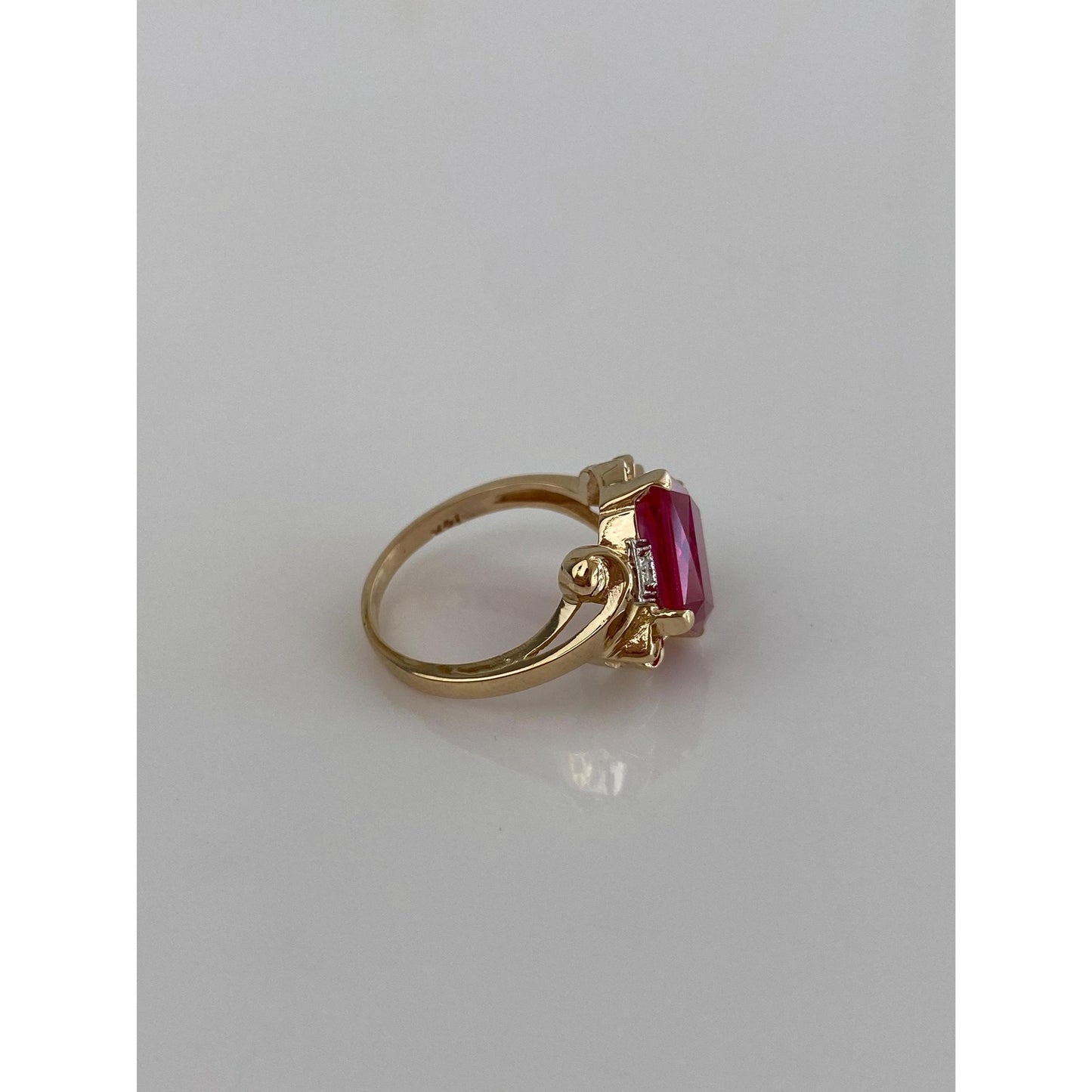 Vintage Solid 14k Yellow Gold Pink & Clear Sapphire Ring - Size 6