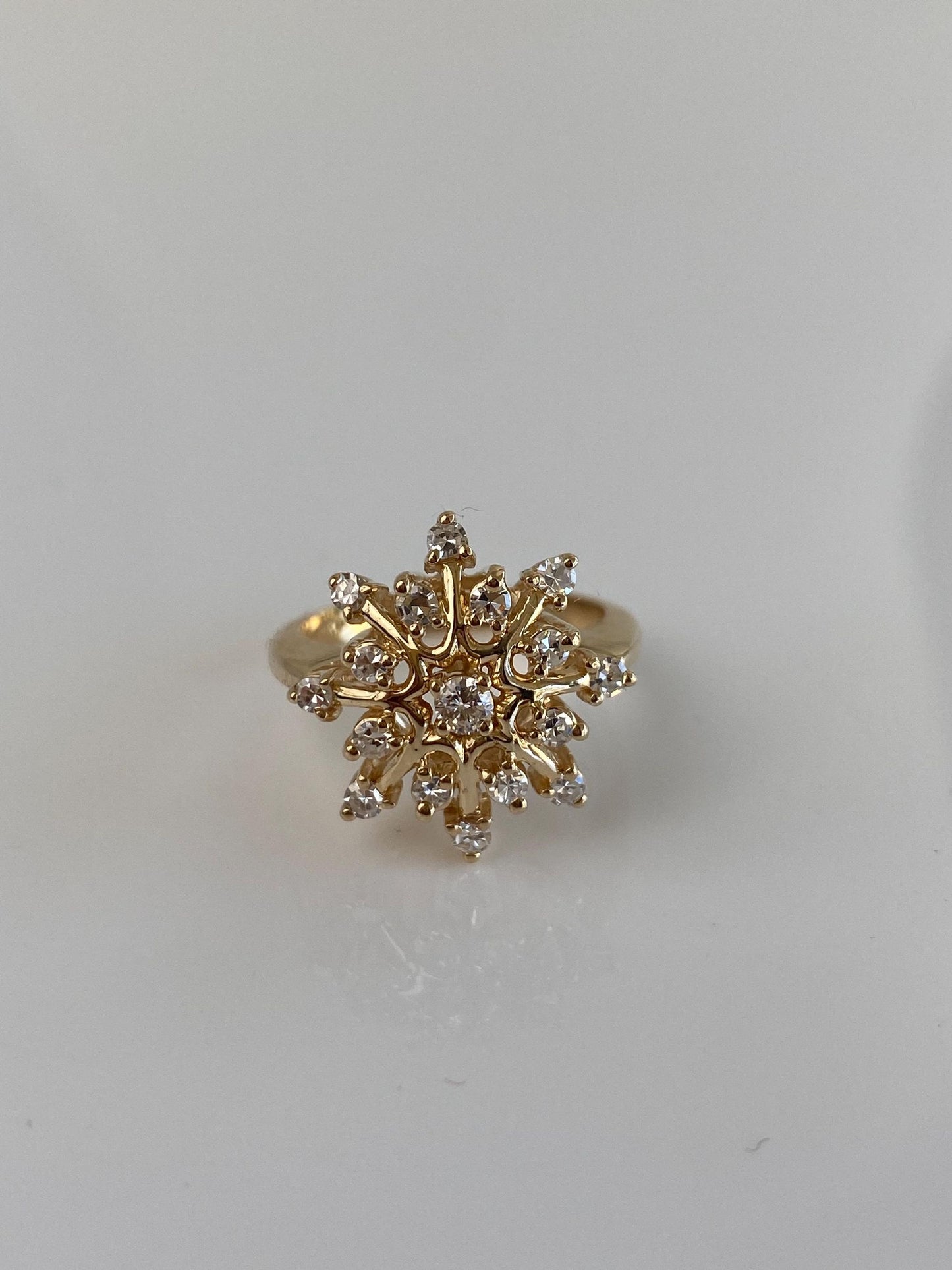 Vintage Solid 14k Yellow Gold Diamond Snowflake Ring - Size 6.25