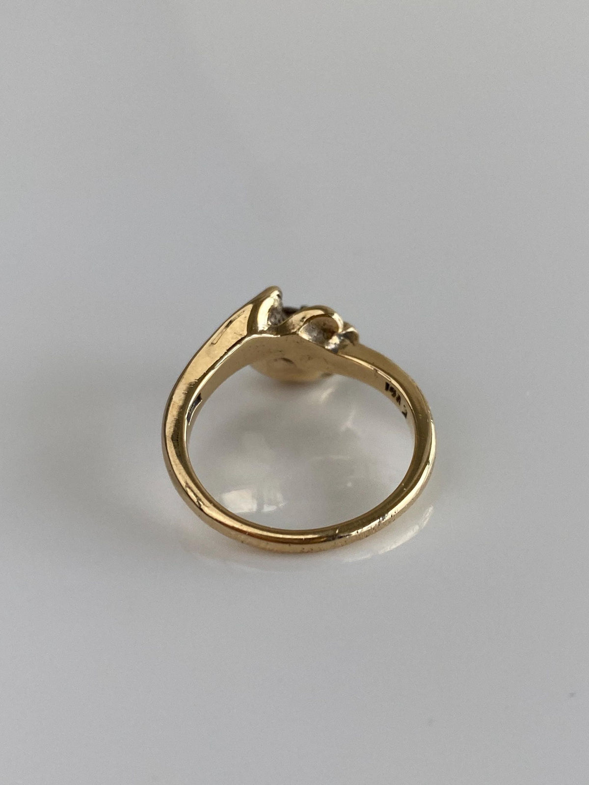 Vintage Solid 14k Yellow Gold Diamond Flower Ring - Size 7