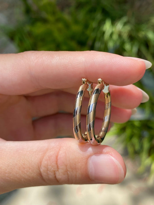 Vintage Solid 14k White & Yellow Gold Striped Hoop Earrings