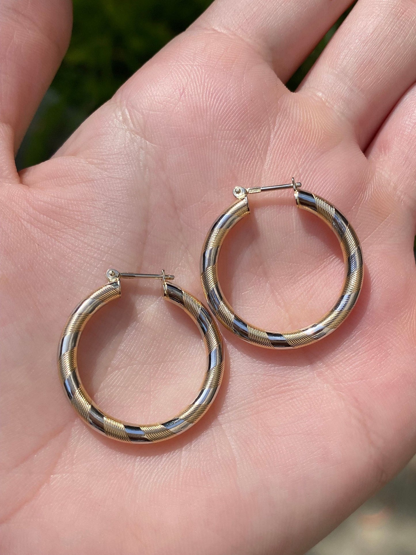 Vintage Solid 14k White & Yellow Gold Striped Hoop Earrings