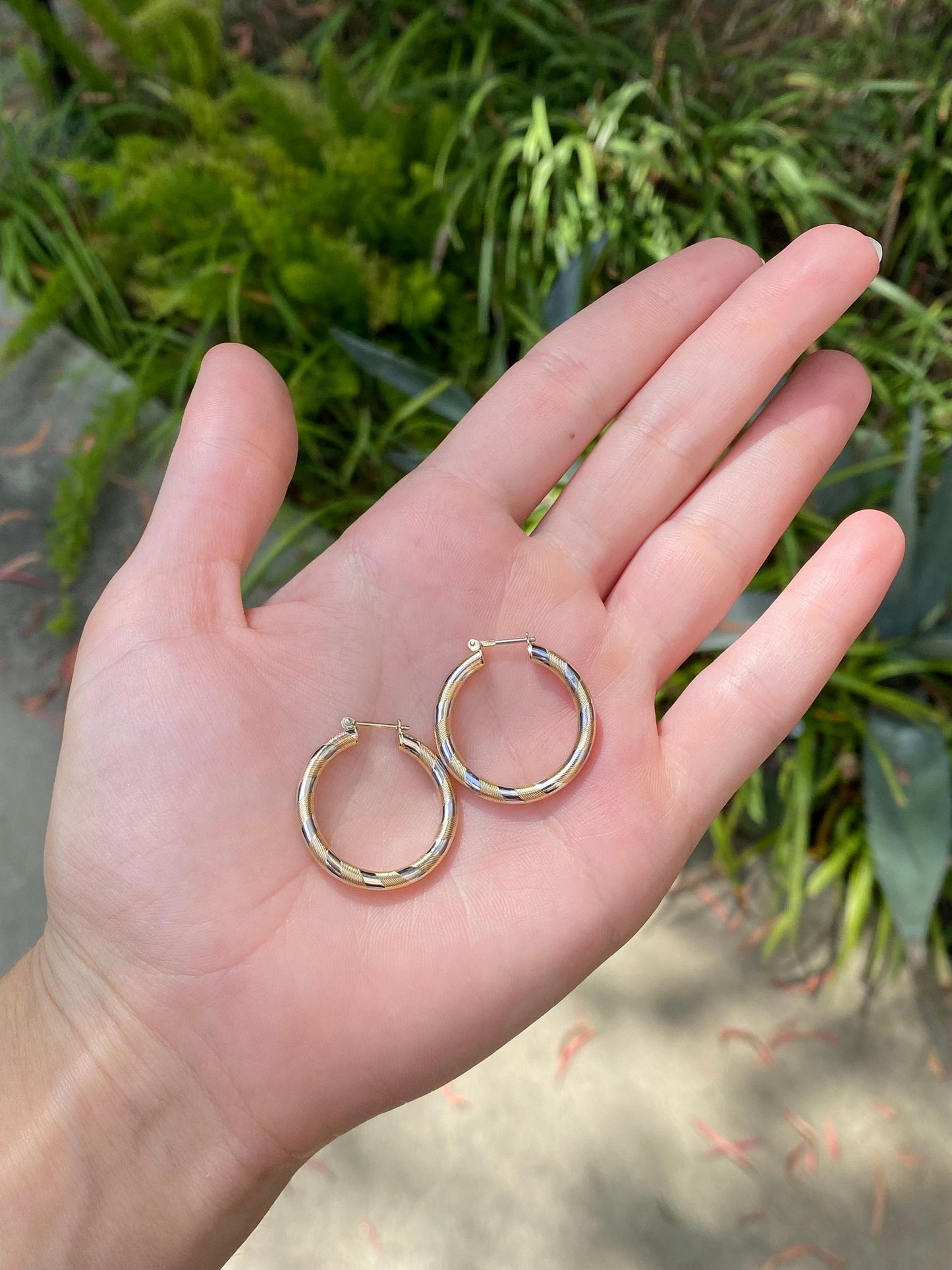 Vintage Solid 14k White & Yellow Gold Striped Hoop Earrings