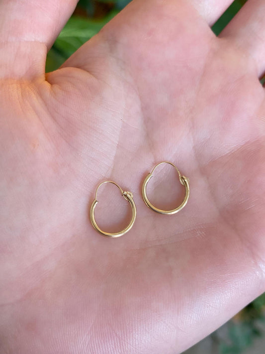 Vintage 10k Yellow Gold Little Hoop Earrings