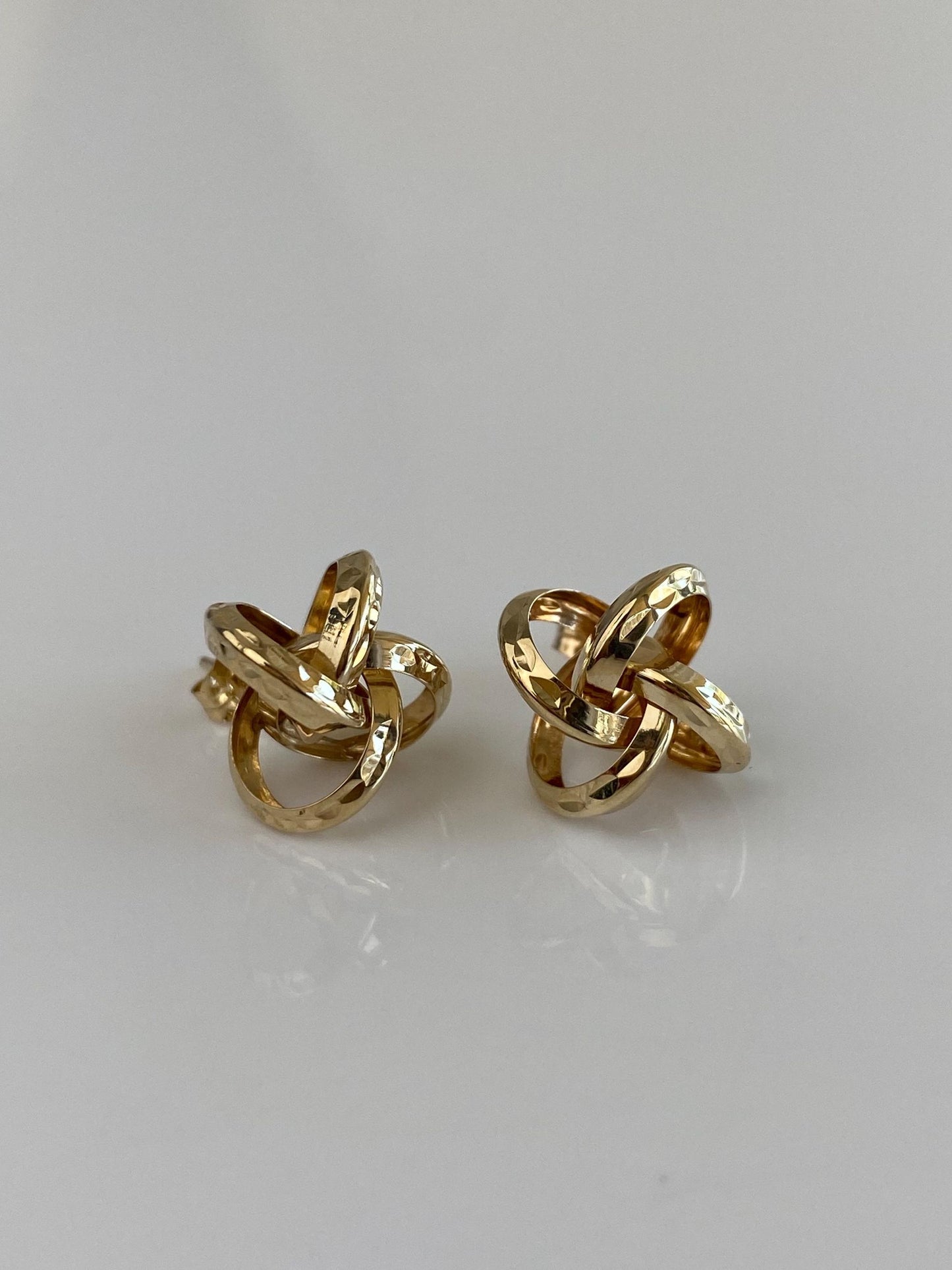 Vintage 14k Yellow Gold Diamond Cut Knot Stud Earrings