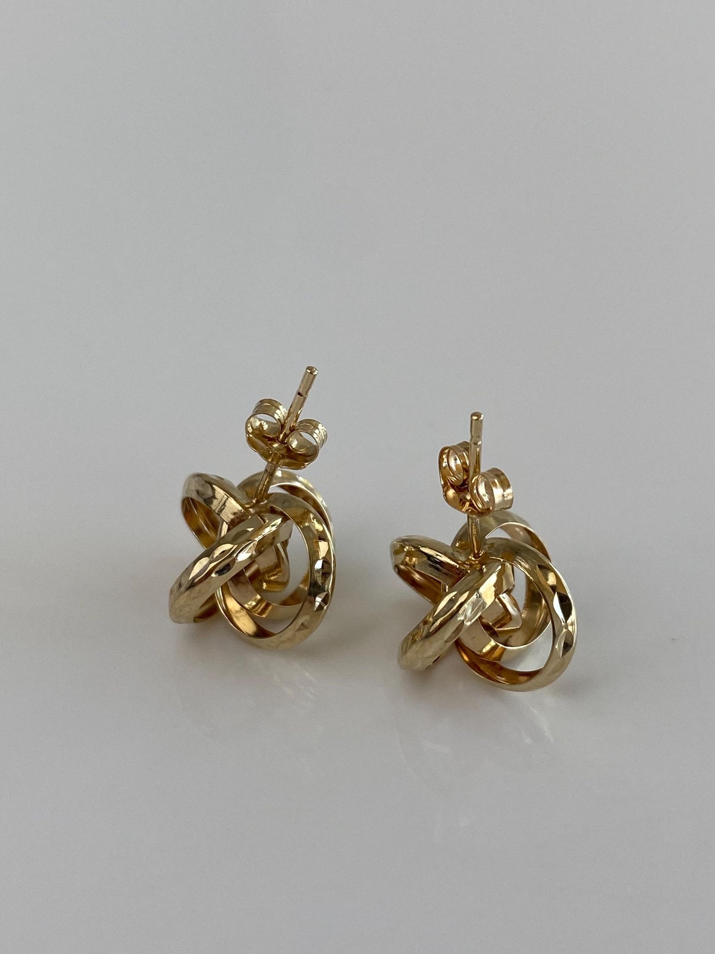 Vintage 14k Yellow Gold Diamond Cut Knot Stud Earrings