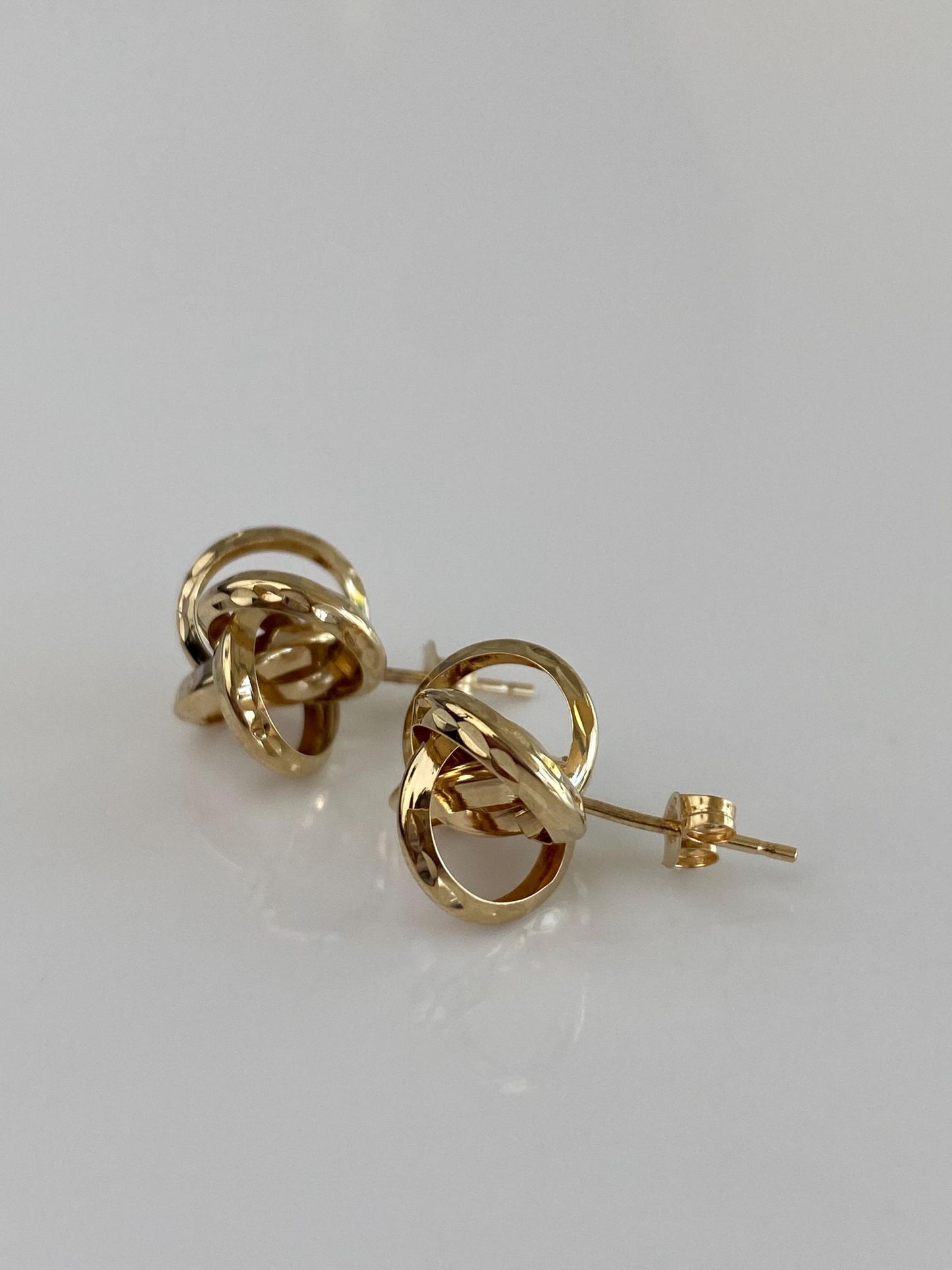 Vintage 14k Yellow Gold Diamond Cut Knot Stud Earrings