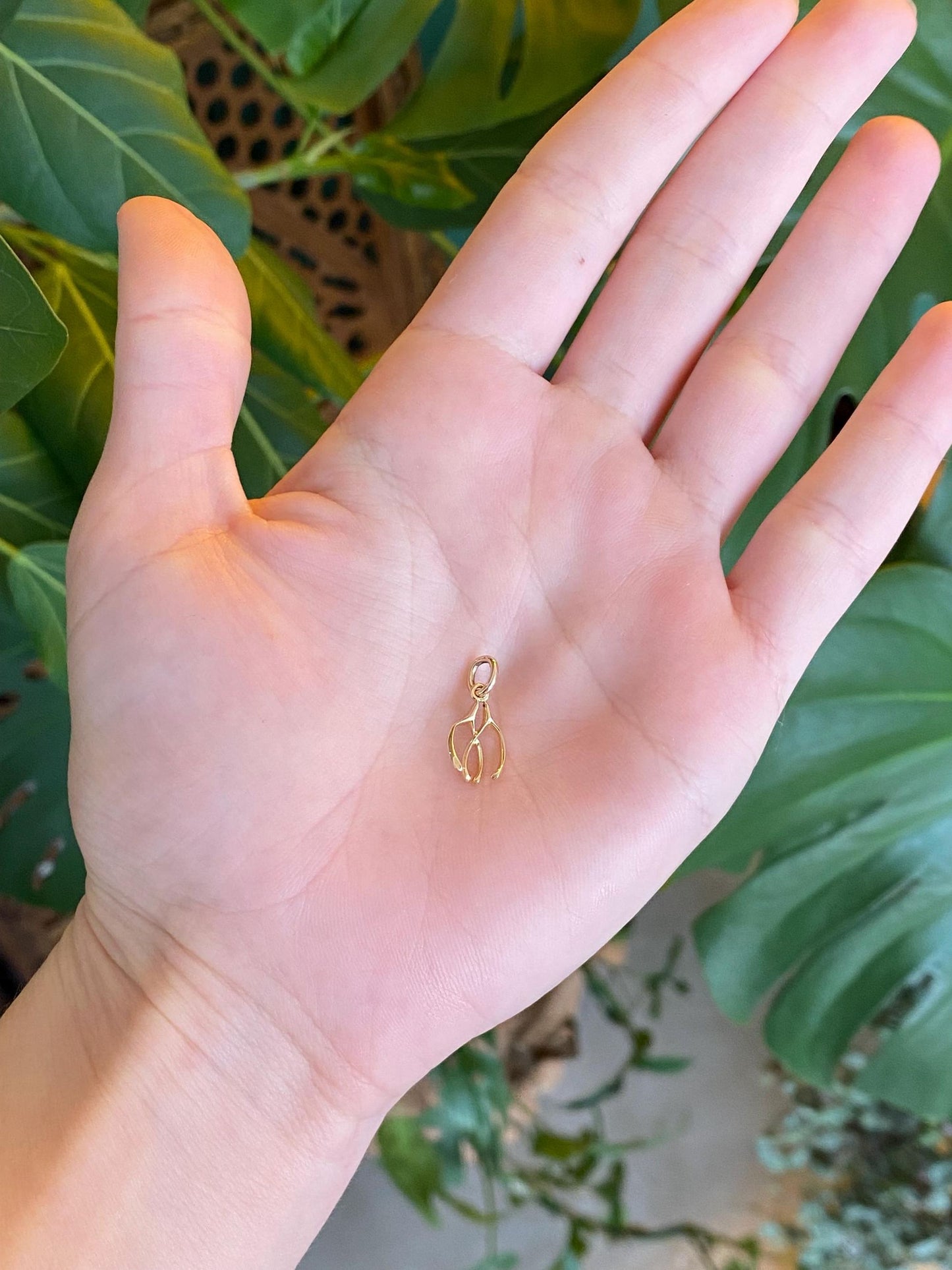 Vintage Solid 14k Yellow Gold Double Wishbone Charm