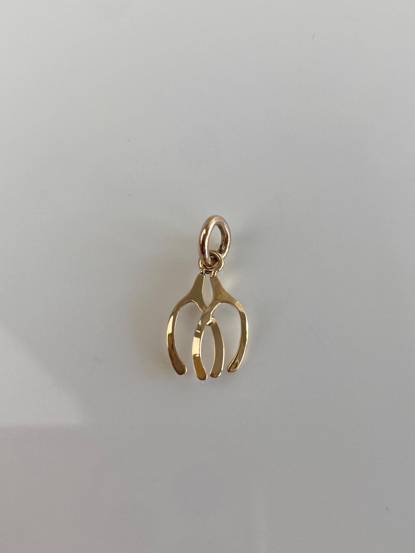 Vintage Solid 14k Yellow Gold Double Wishbone Charm