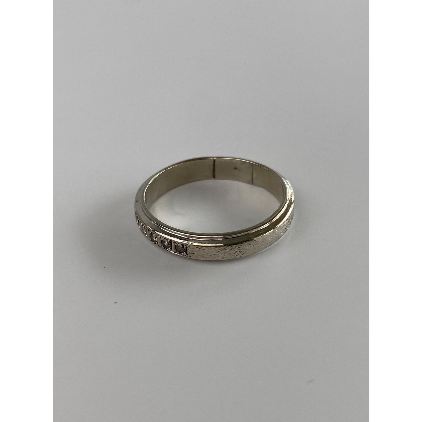 Vintage Solid 10k White Gold Clear Sapphire Ring Band - Size 10.5