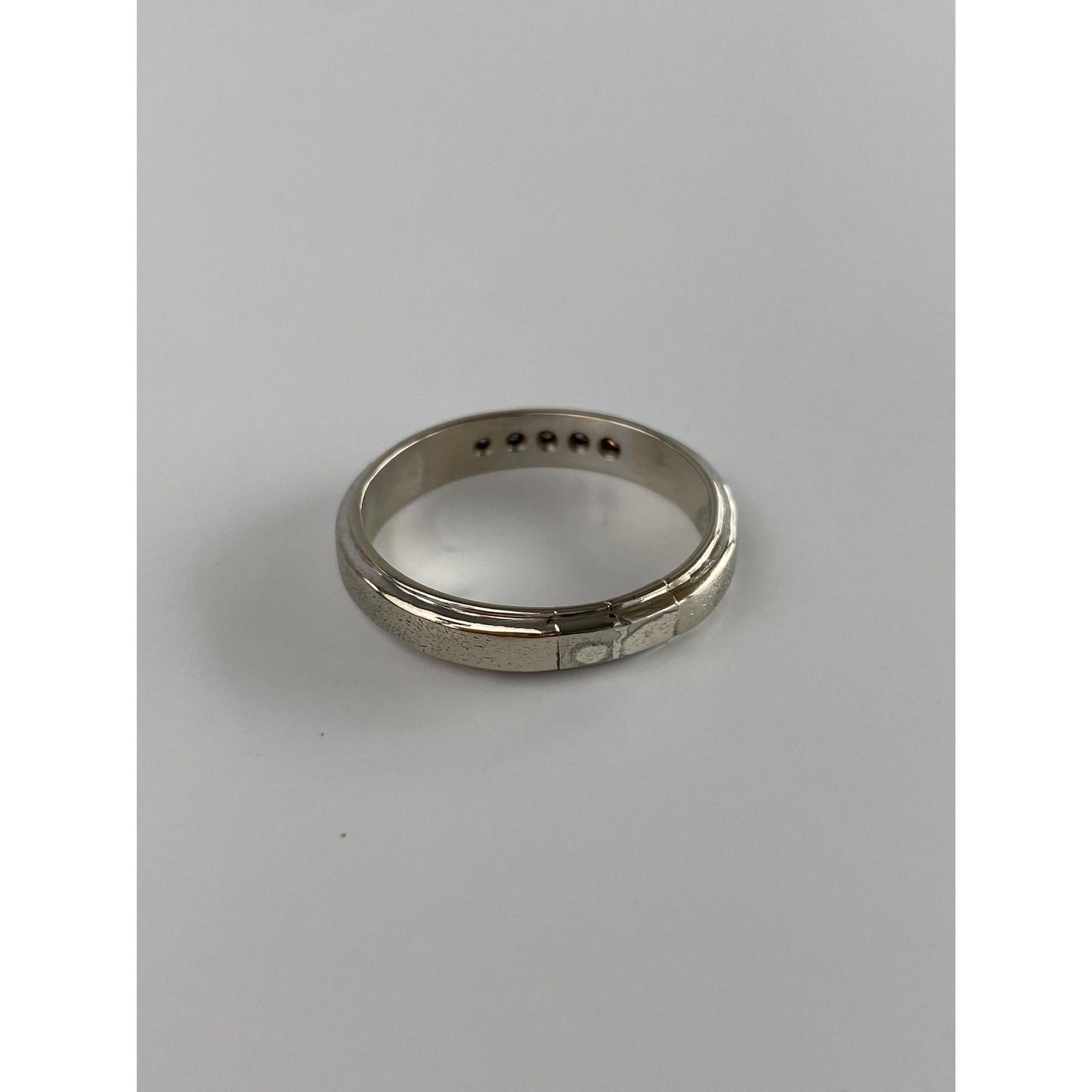 Vintage Solid 10k White Gold Clear Sapphire Ring Band - Size 10.5