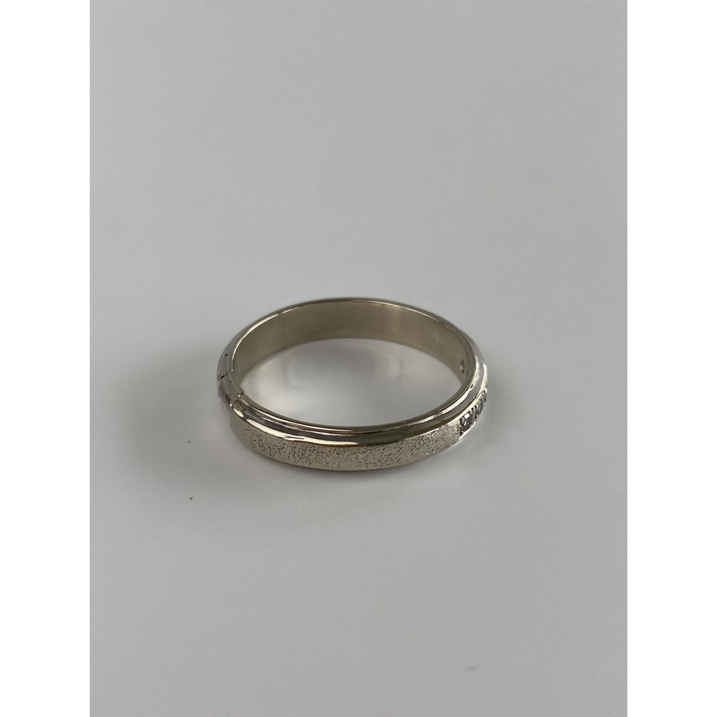 Vintage Solid 10k White Gold Clear Sapphire Ring Band - Size 10.5