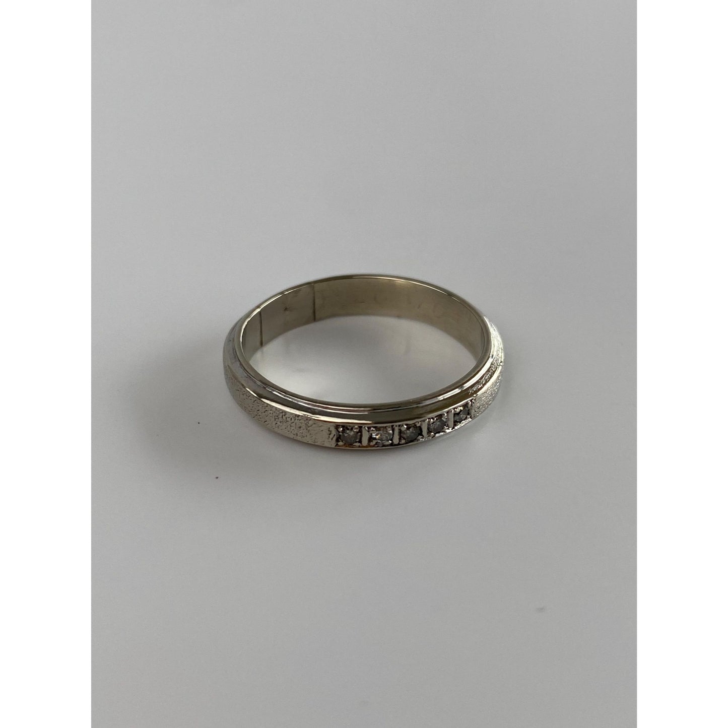 Vintage Solid 10k White Gold Clear Sapphire Ring Band - Size 10.5