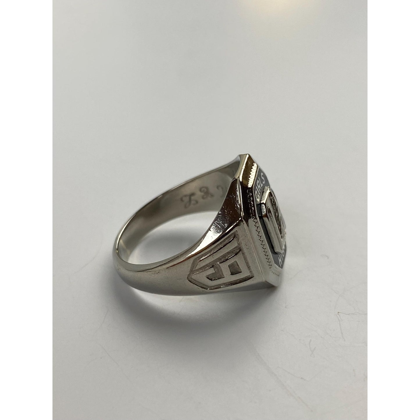 Vintage Solid 10k White Gold Black Onyx 'Girls High' 1933 Class Ring - Size 5.25